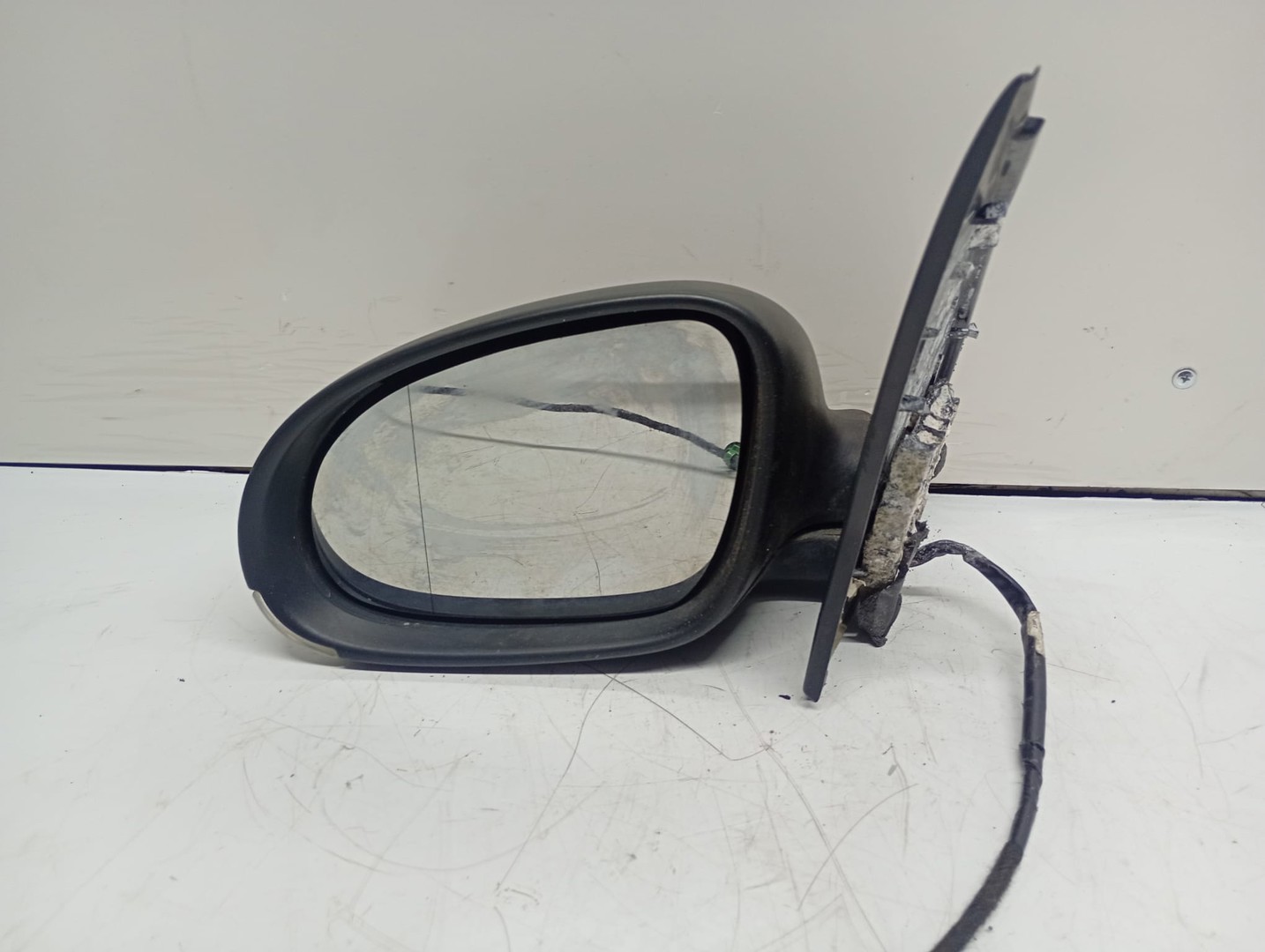 Oglinda stanga E1010781 Volkswagen Passat B6 (2005 - 2010)