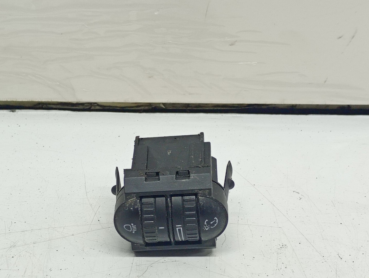 Buton reglaj faruri 1K0941333 Volkswagen Golf 5 (2003 - 2009)