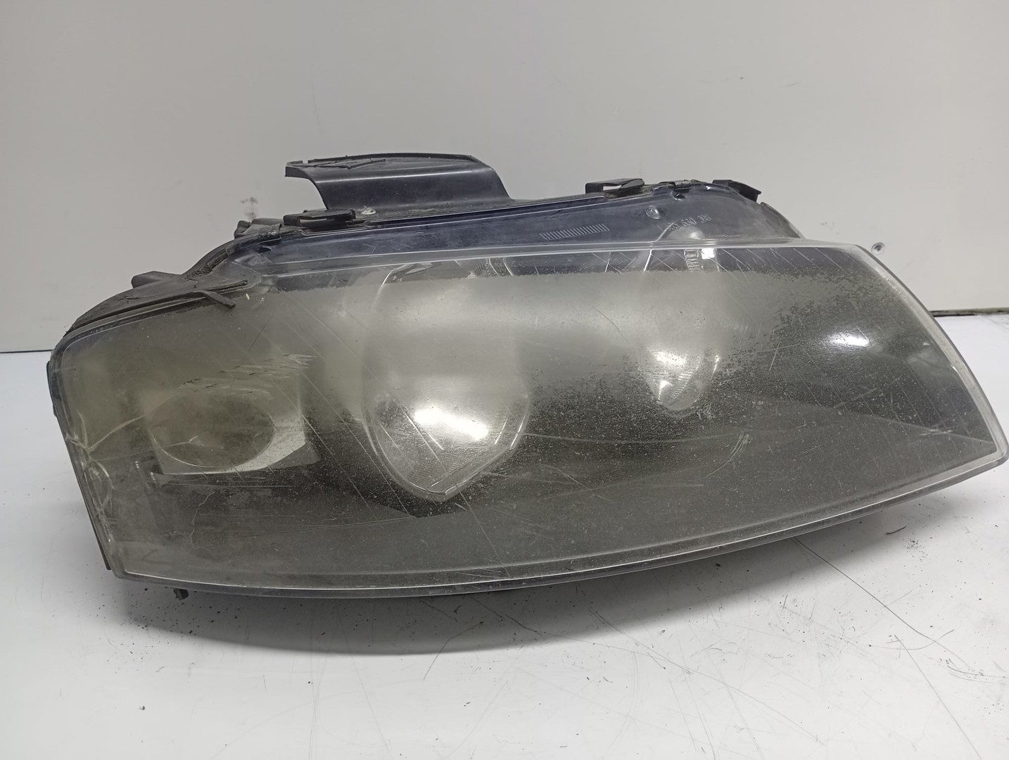 Far stanga 13052357 Audi A3 8P/8PA (facelift) (2004 - 2008)