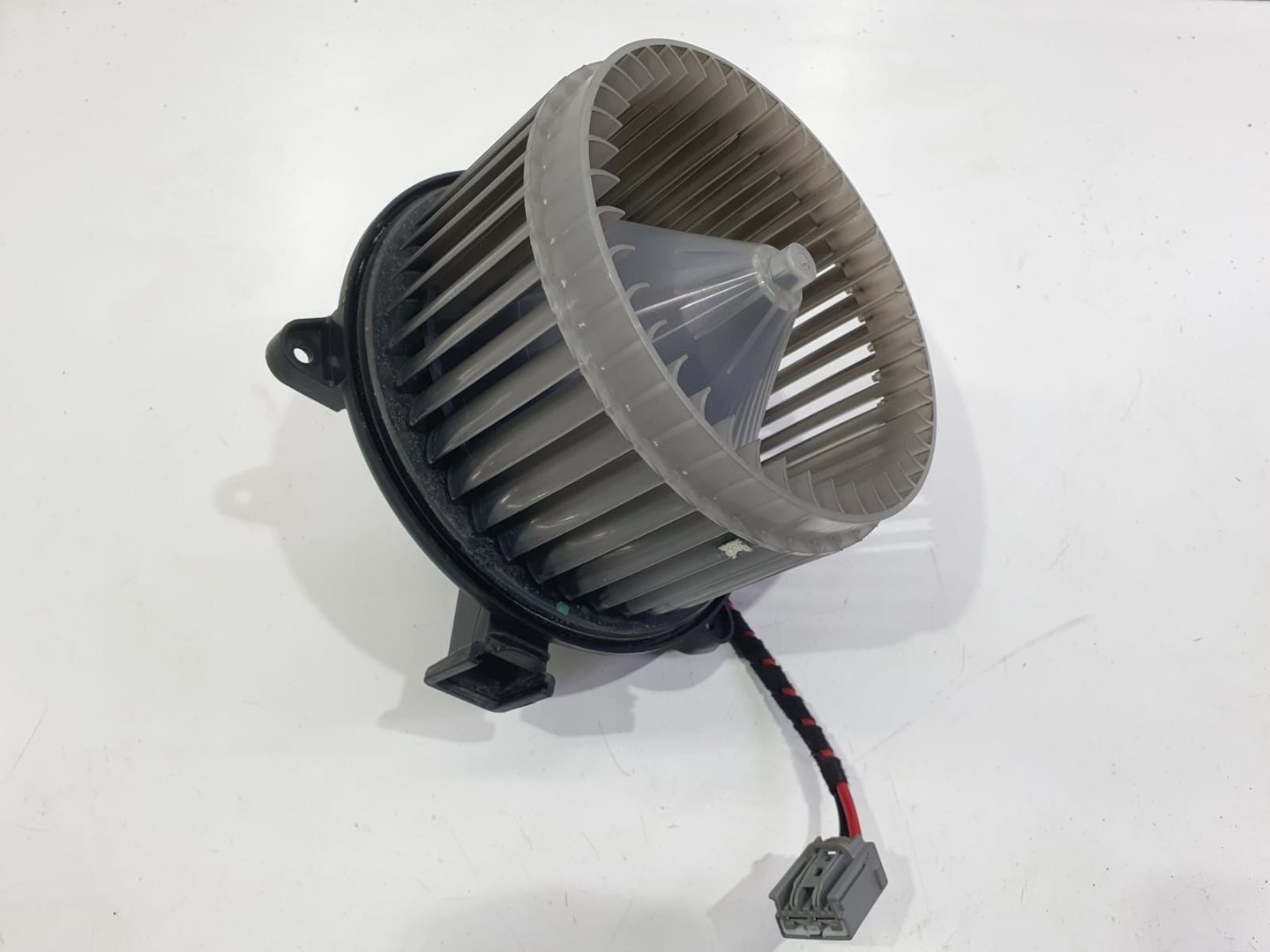 Motoras aeroterma 5242673401 Opel Insignia A (2008 - 2014)
