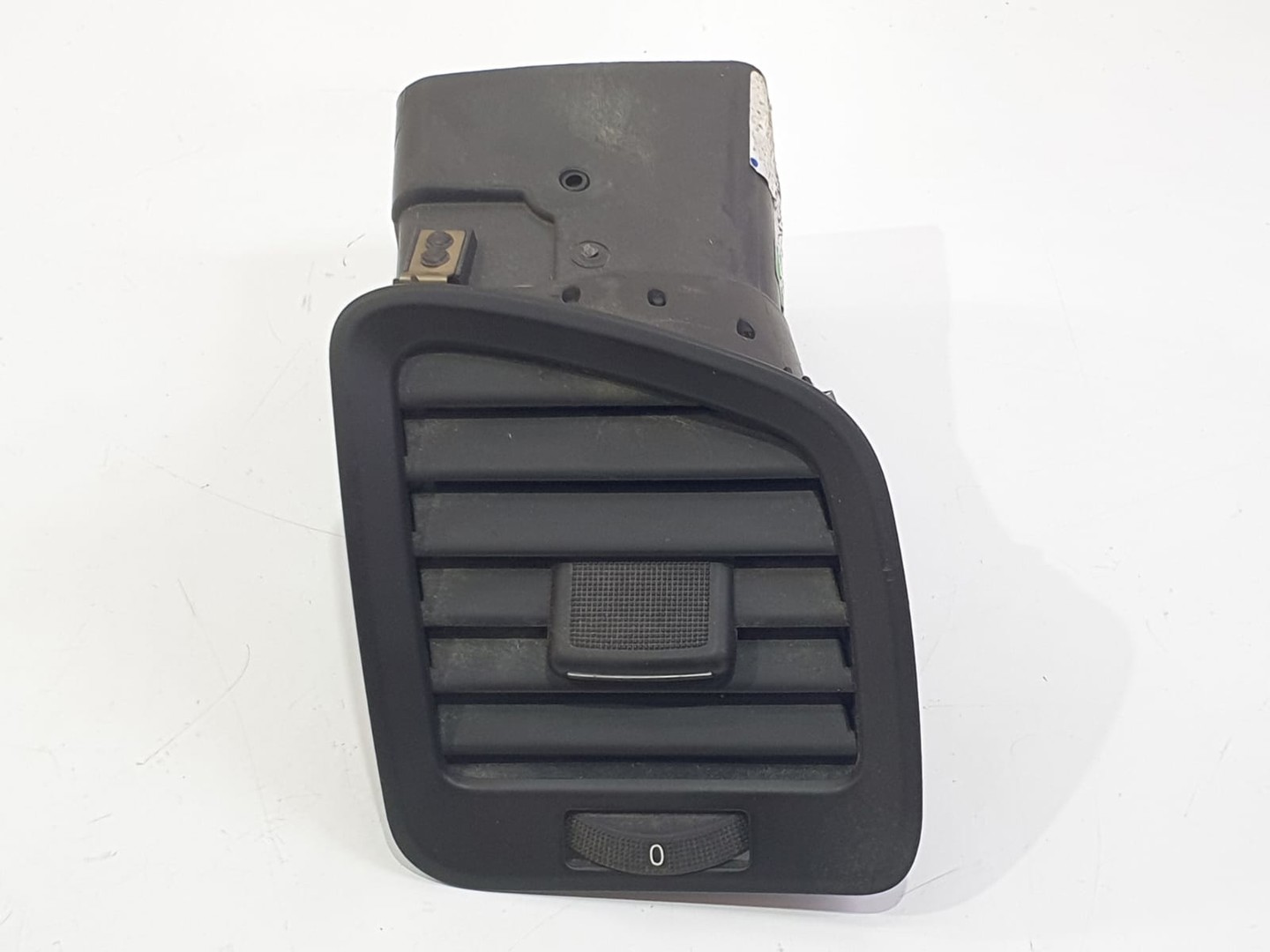 Grila ventilatie bord 13273489 Opel Insignia A (2008 - 2014)