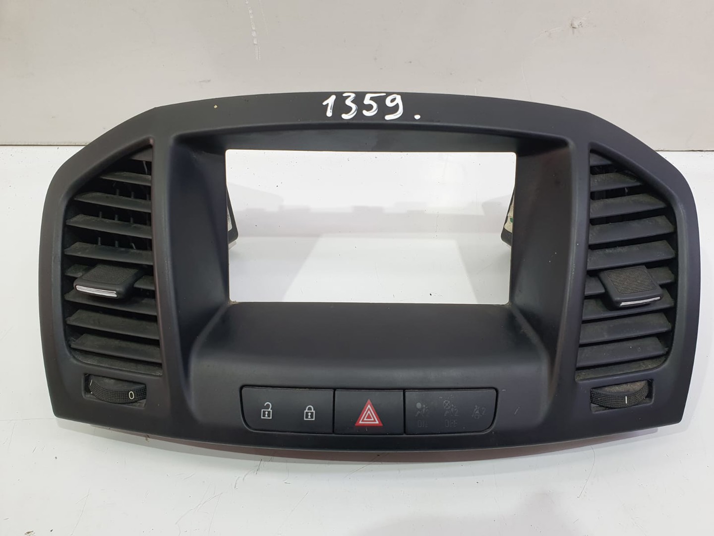 Ornament bord 13274793 13271927 Opel Insignia A (2008 - 2014)