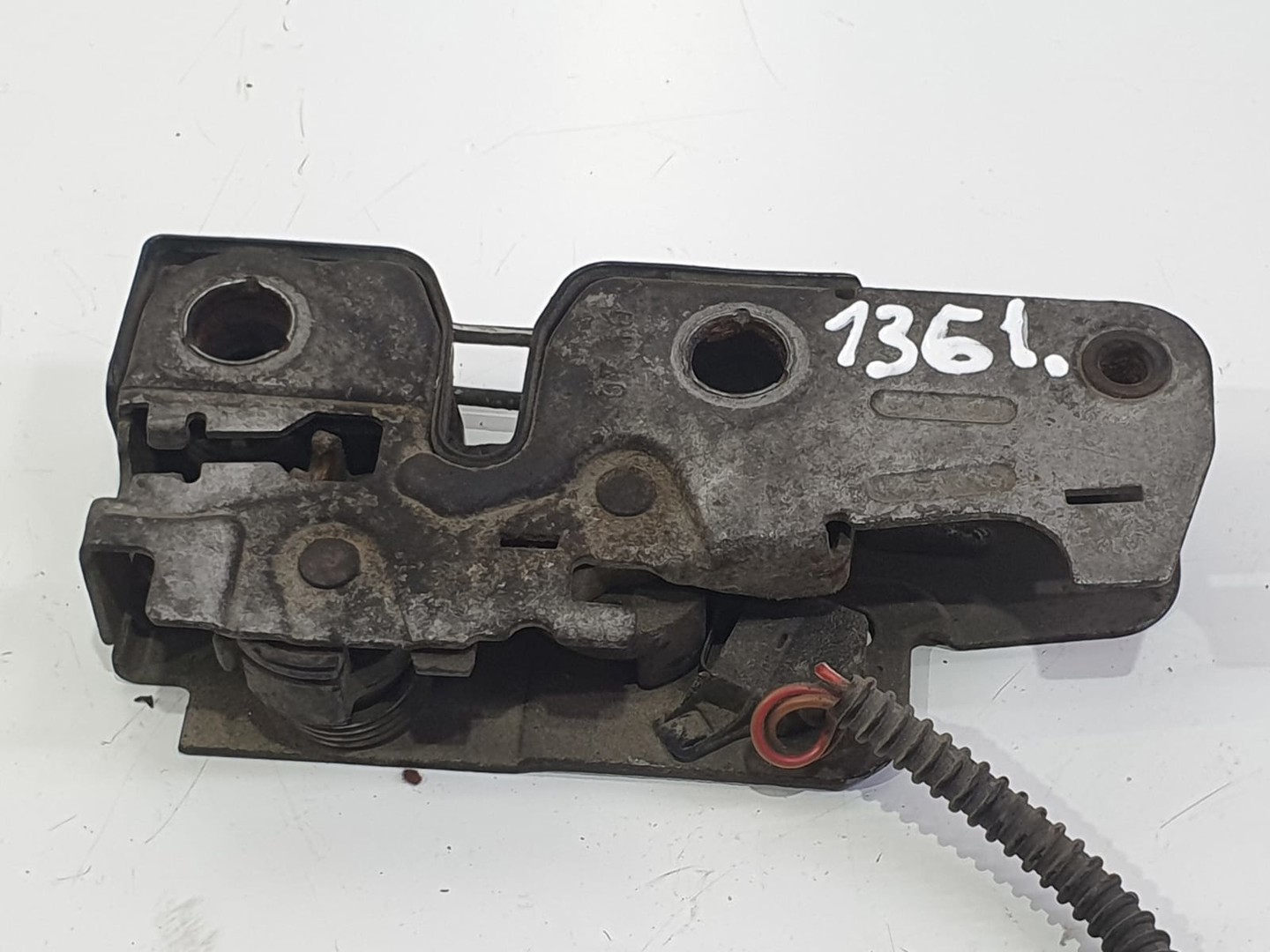 Broasca capota 7p6823509 Volkswagen Touareg 2 (7P) (2010 - 2014)