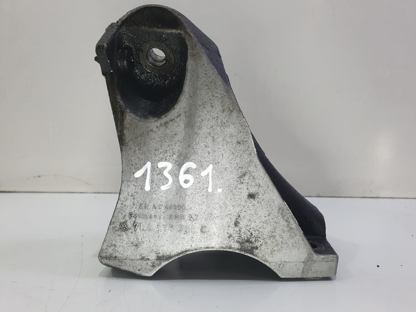 Suport motor 7L6199308c Volkswagen Touareg 2 (7P) (2010 - 2014)