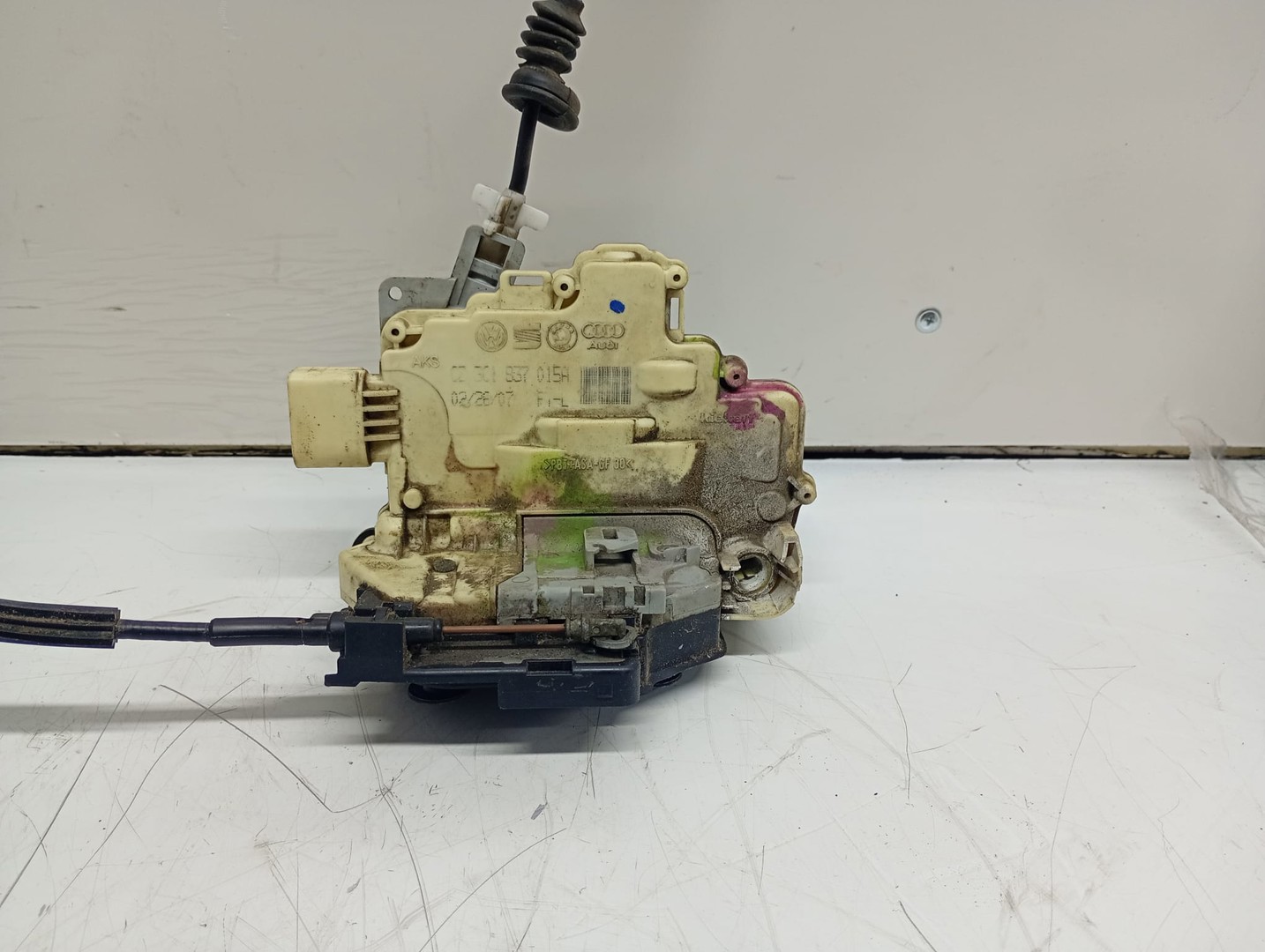 Broasca stanga fata 3C1837015A Volkswagen Passat B6 (2005 - 2010)