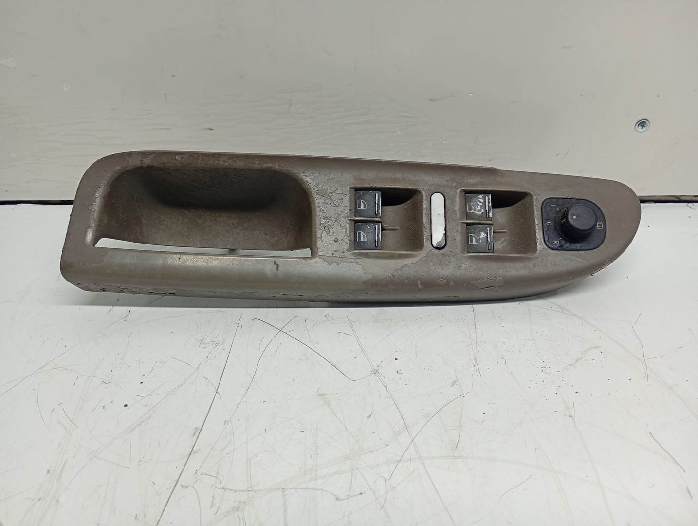Panou comanda geamuri 3C1867171 Volkswagen Passat B6 (2005 - 2010)