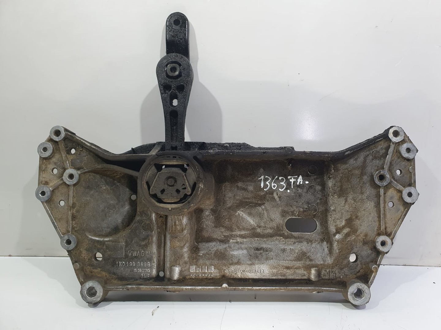 Cadru motor 1k0199369g Volkswagen Golf 5 (2003 - 2009)