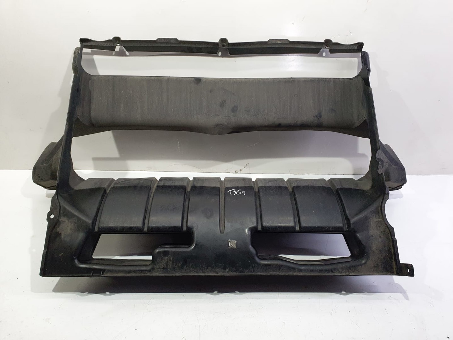 Deflector aer admisie 7p6121293 Volkswagen Touareg 2 (7P) (2010 - 2014)