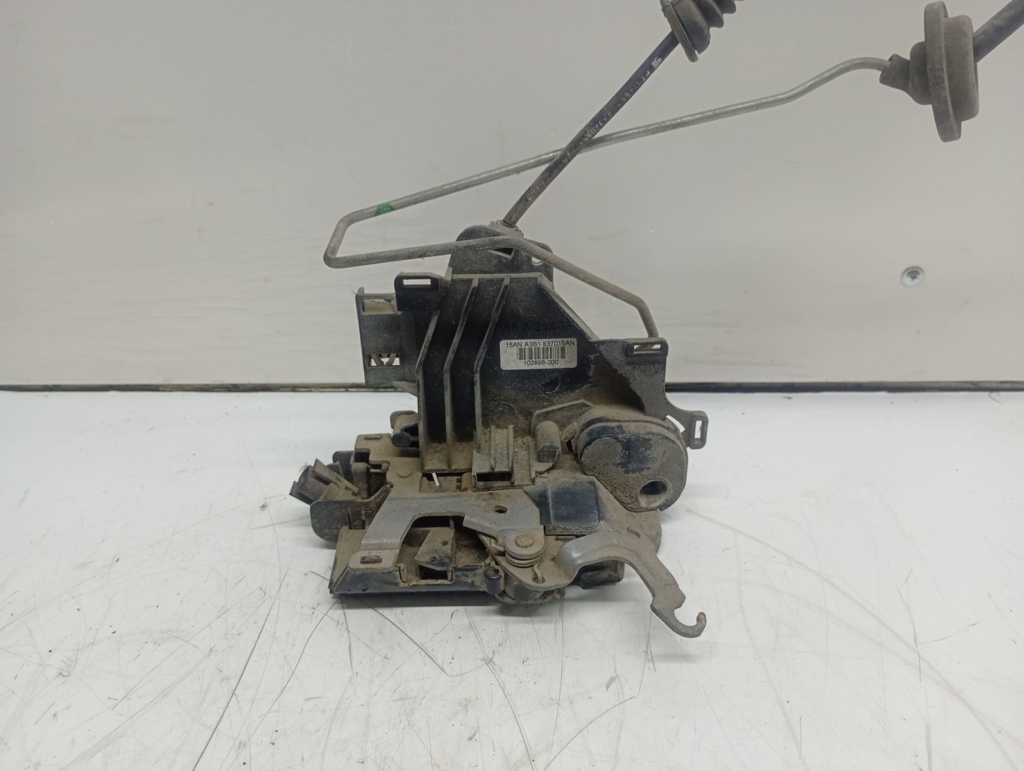 Broasca stanga fata 3B1837015AN Volkswagen Polo 4 (9N) (2001 - 2005)