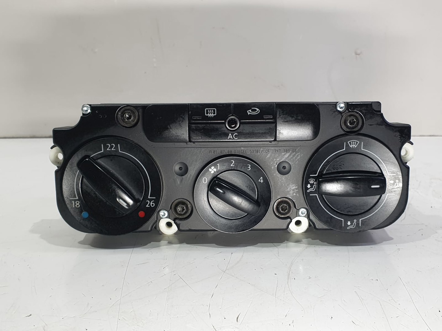 Panou clima ac Volkswagen Golf 5 (2003 - 2009)