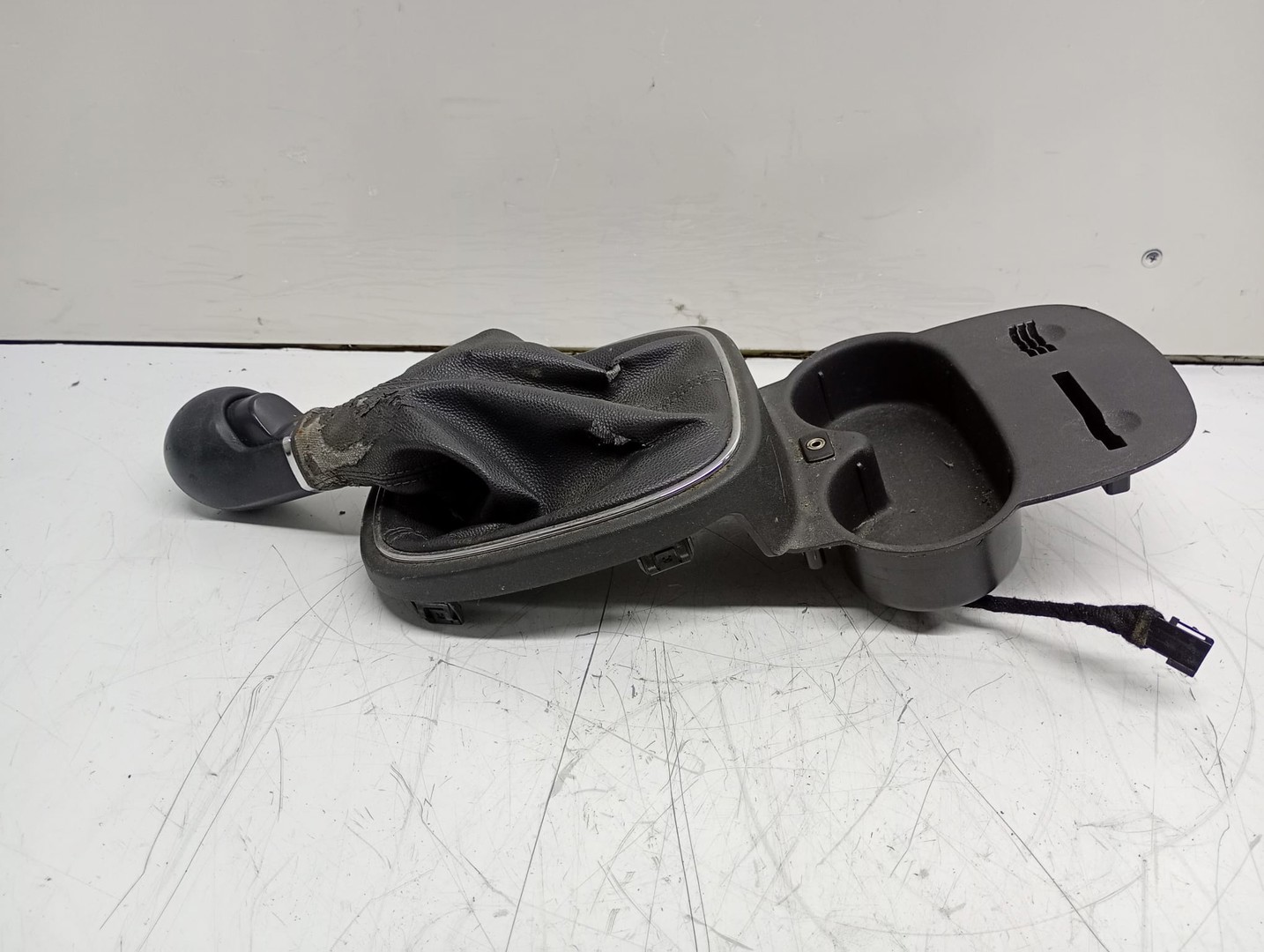 Nuca schimbator viteze 13205815 13254966 Opel Corsa D (2006 - 2011)