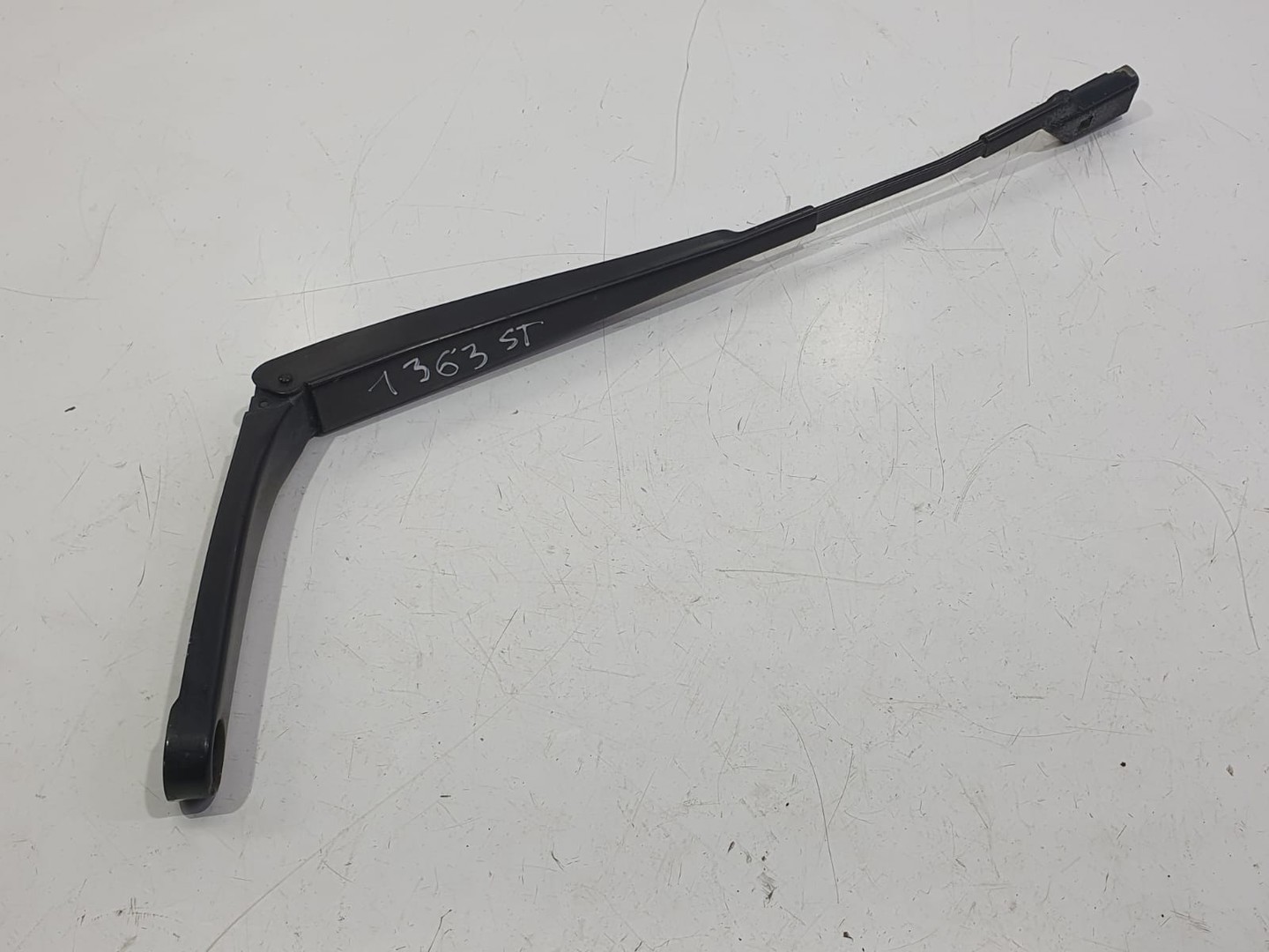 Brat stergator parbriz stanga 1q1955409 Volkswagen Golf 5 (2003 - 2009)