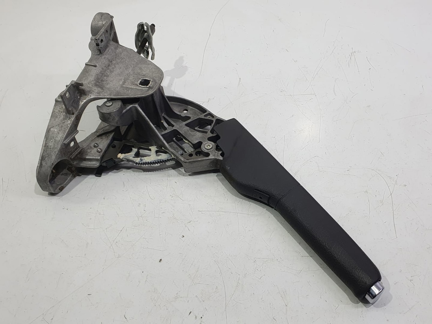 Maneta frana de mana 8J0711303a Volkswagen Golf 5 (2003 - 2009)