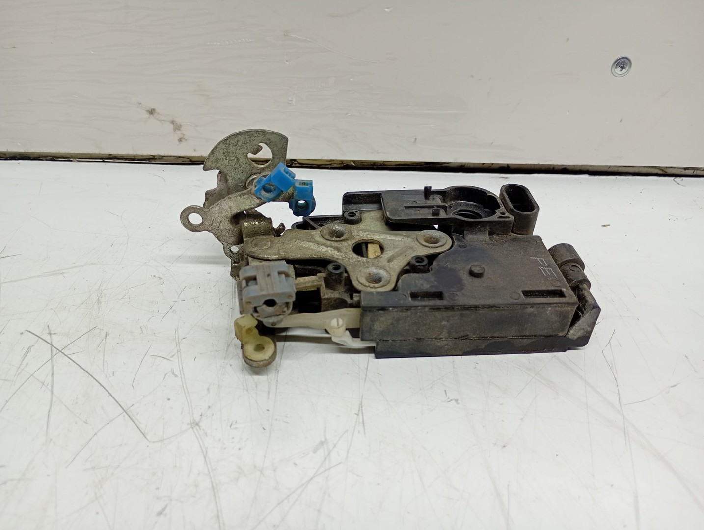 Broasca stanga spate A046818 Chevrolet Aveo T250 (facelift) (2006 - 2012)