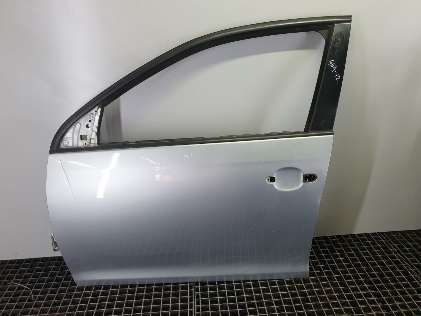 Usa stanga fata Volkswagen Golf 5 (2003 - 2009)