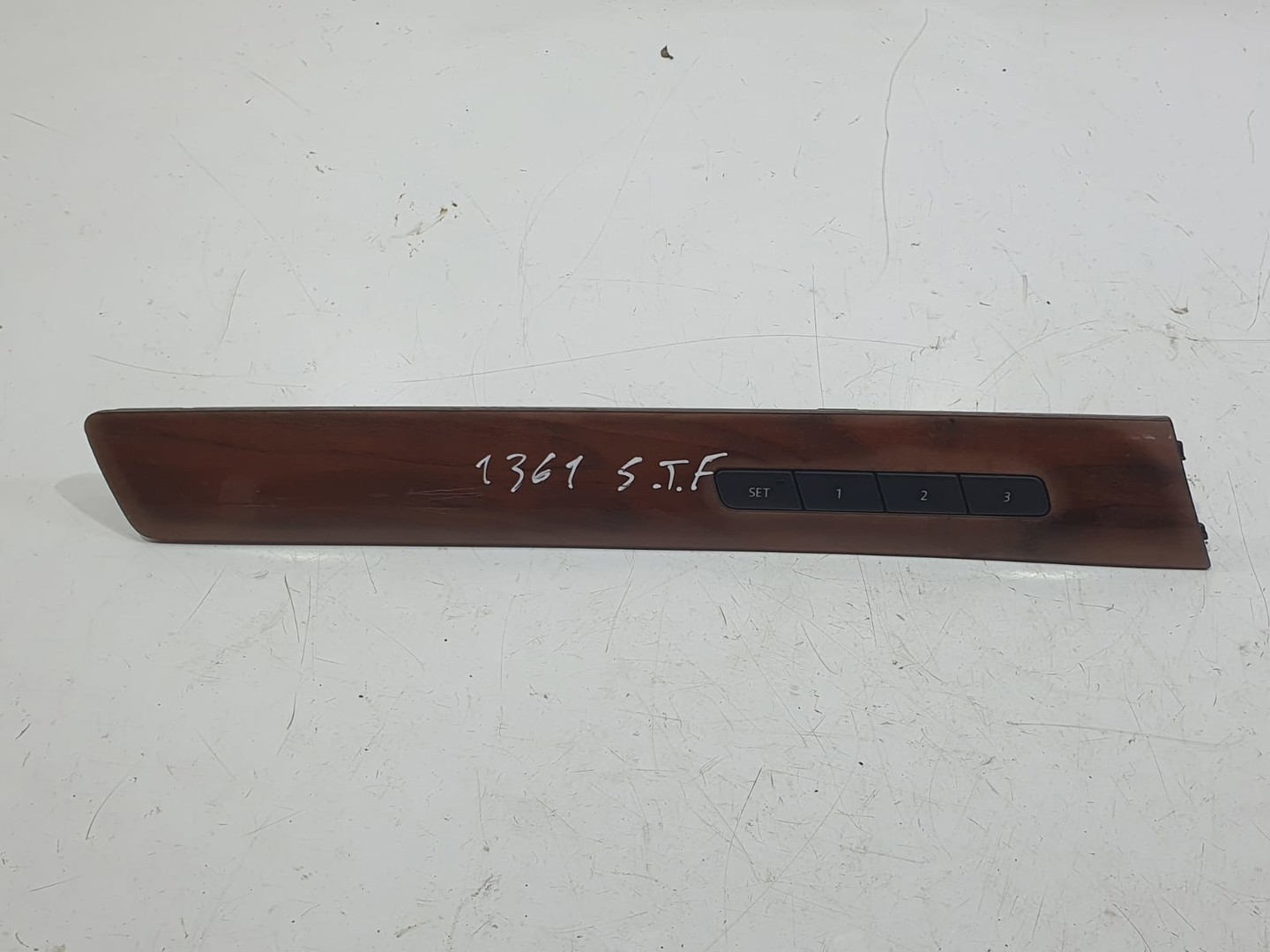 Ornament usa 7p6867439f Volkswagen Touareg 2 (7P) (2010 - 2014)
