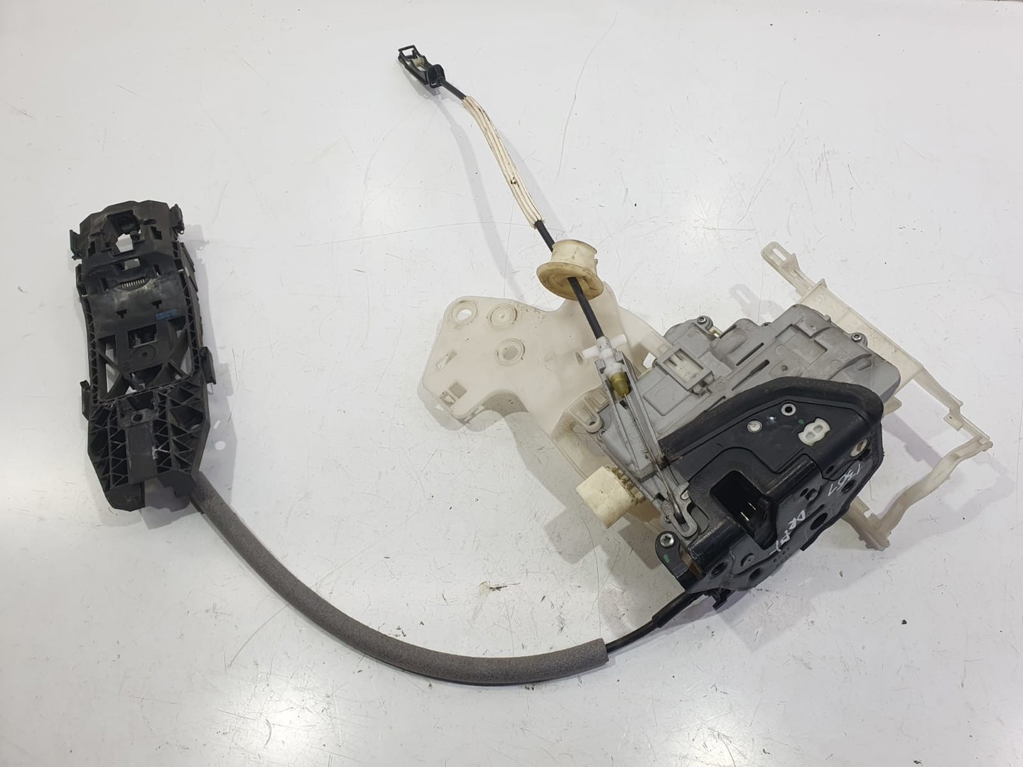 Broasca dreapta fata 8J1837016a Volkswagen Touareg 2 (7P) (2010 - 2014)