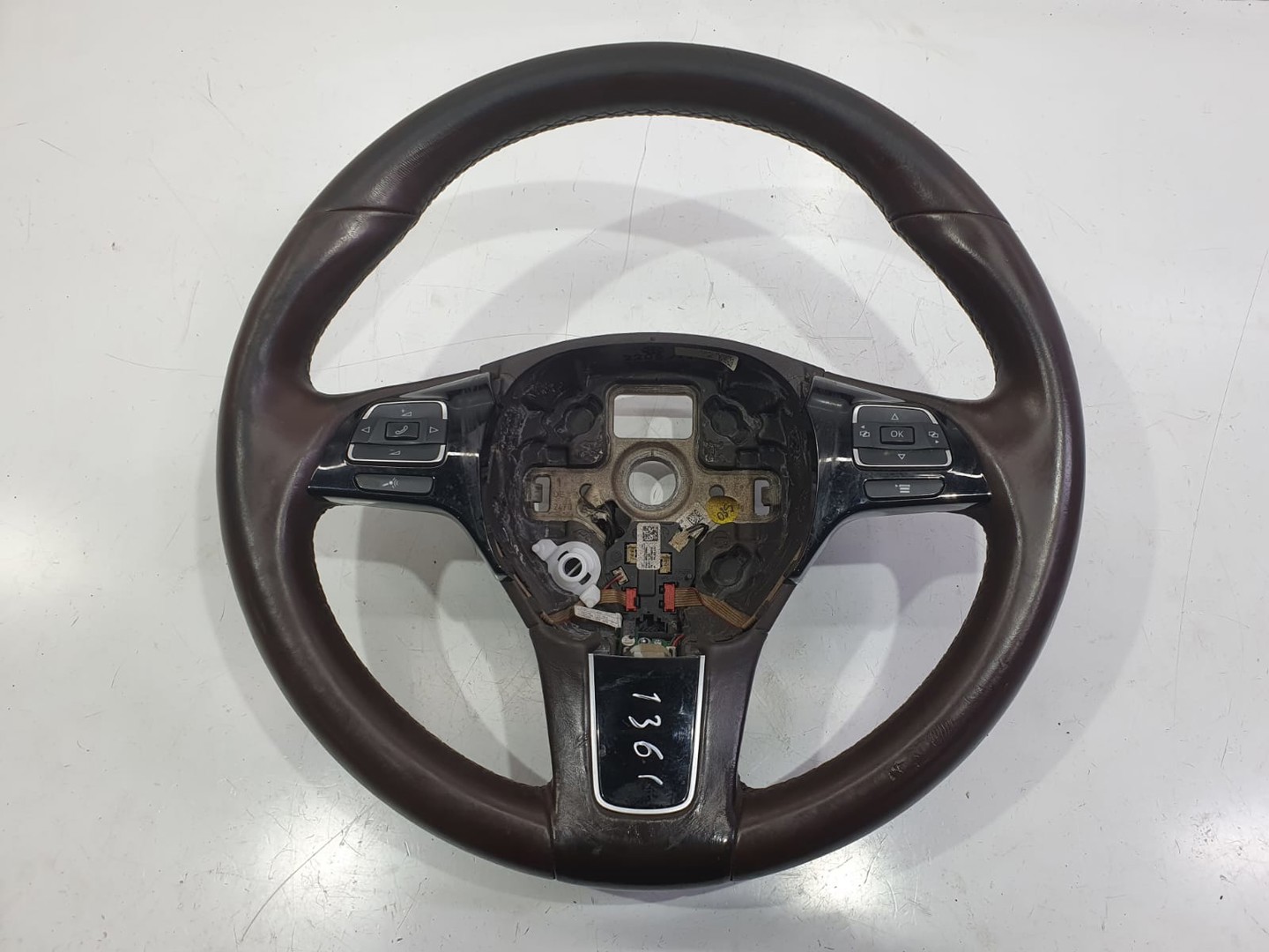 Volan in 3 spite cu comenzi 7p6419091g Volkswagen Touareg 2 (7P) (2010 - 2014)