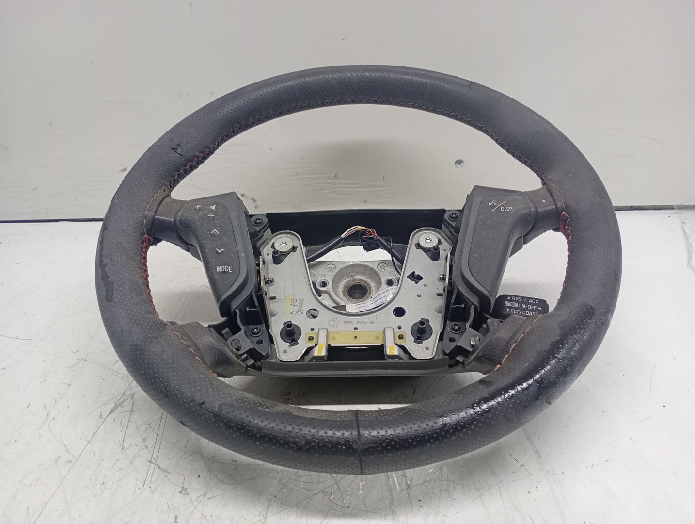 Volan in 4 spite cu comenzi TRW1555DE Toyota Avensis 2 T25 (2002 - 2006)
