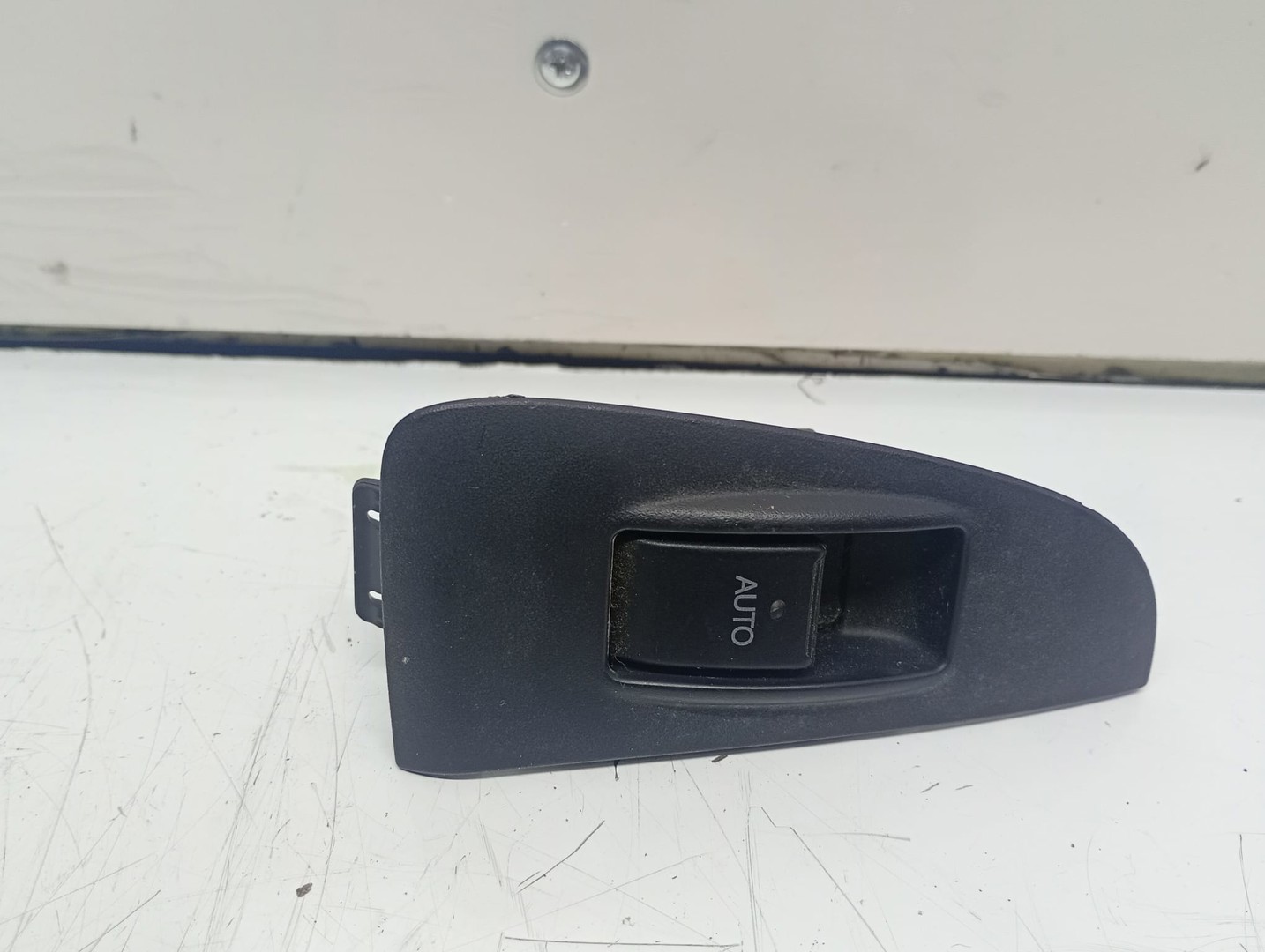 Buton geam 74271-05020 Toyota Avensis 2 T25 (2002 - 2006)