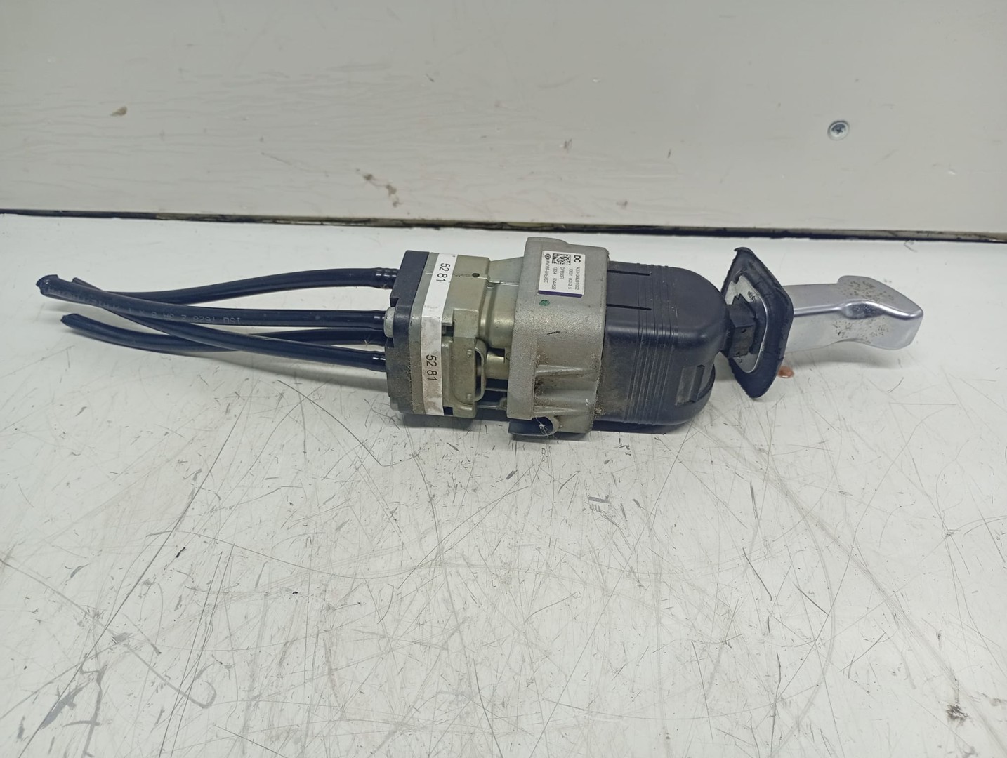 Maneta frana de mana A0044305281 Mercedes Benz Actros MP4 1 (2011 - 2019)