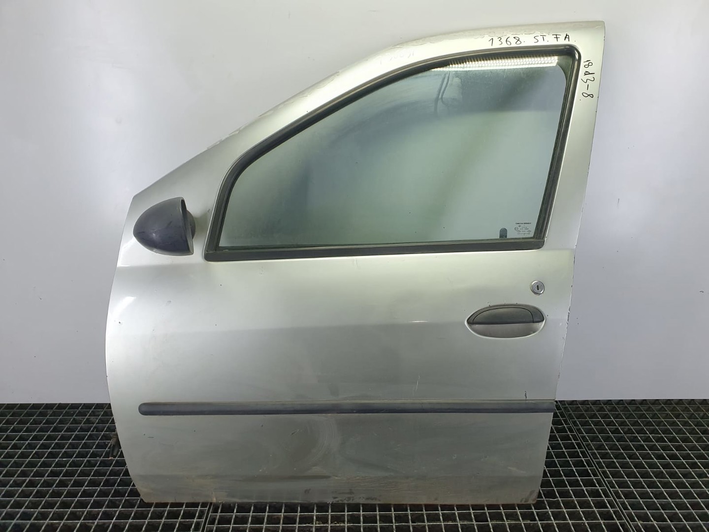 Usa stanga fata Dacia Logan 1 (2004 - 2008)