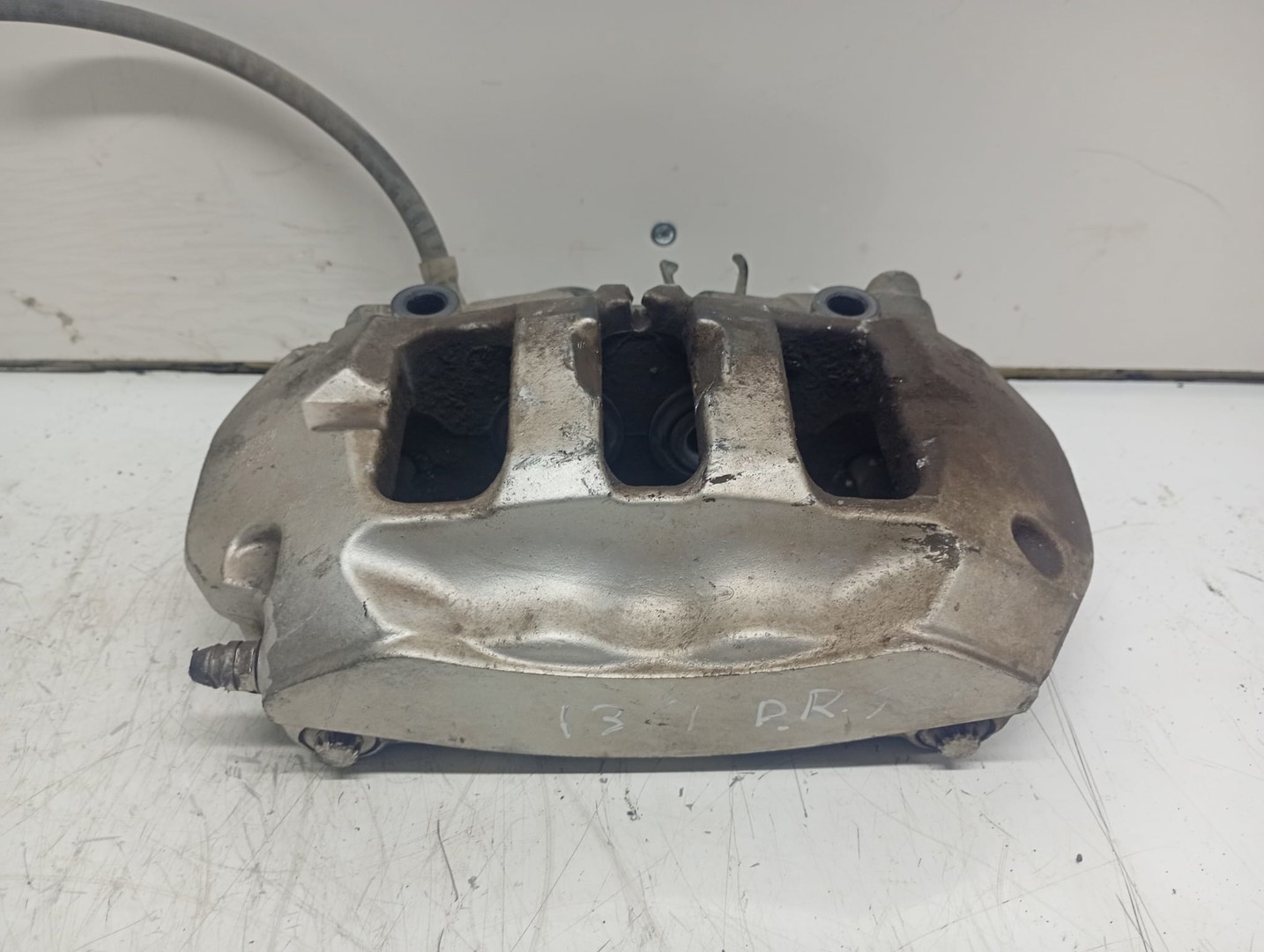 Etrier dreapta spate 7P0615424 Volkswagen Touareg 2 (7P) (2010 - 2014)