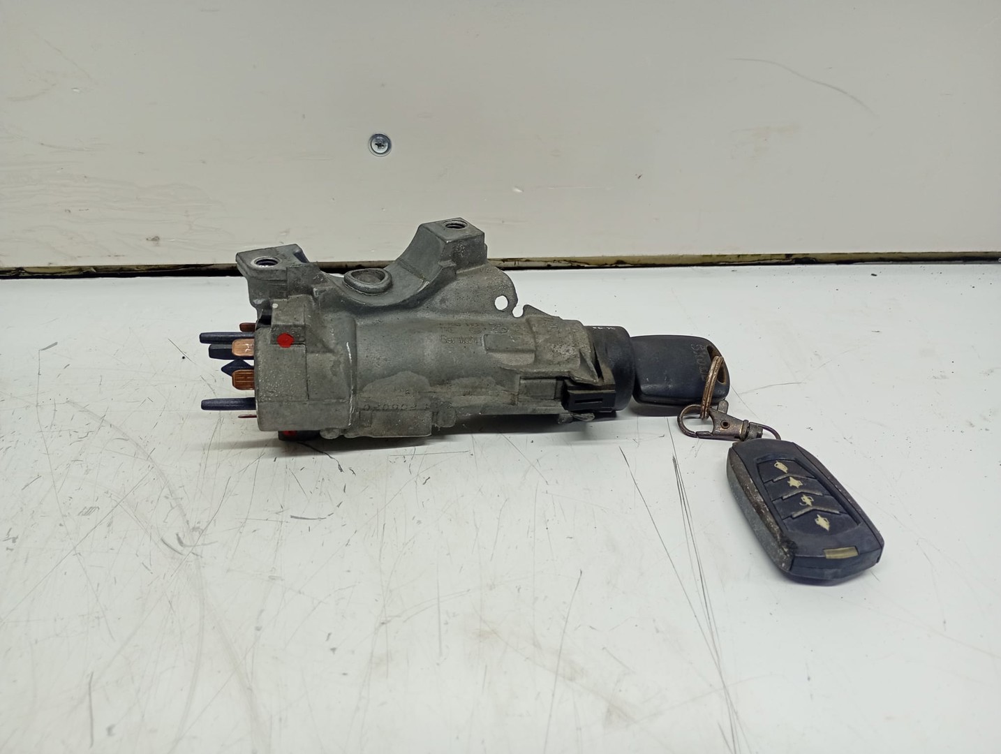 Contact cu cheie 4B0905851C Skoda Fabia 6Y (1999 - 2004)
