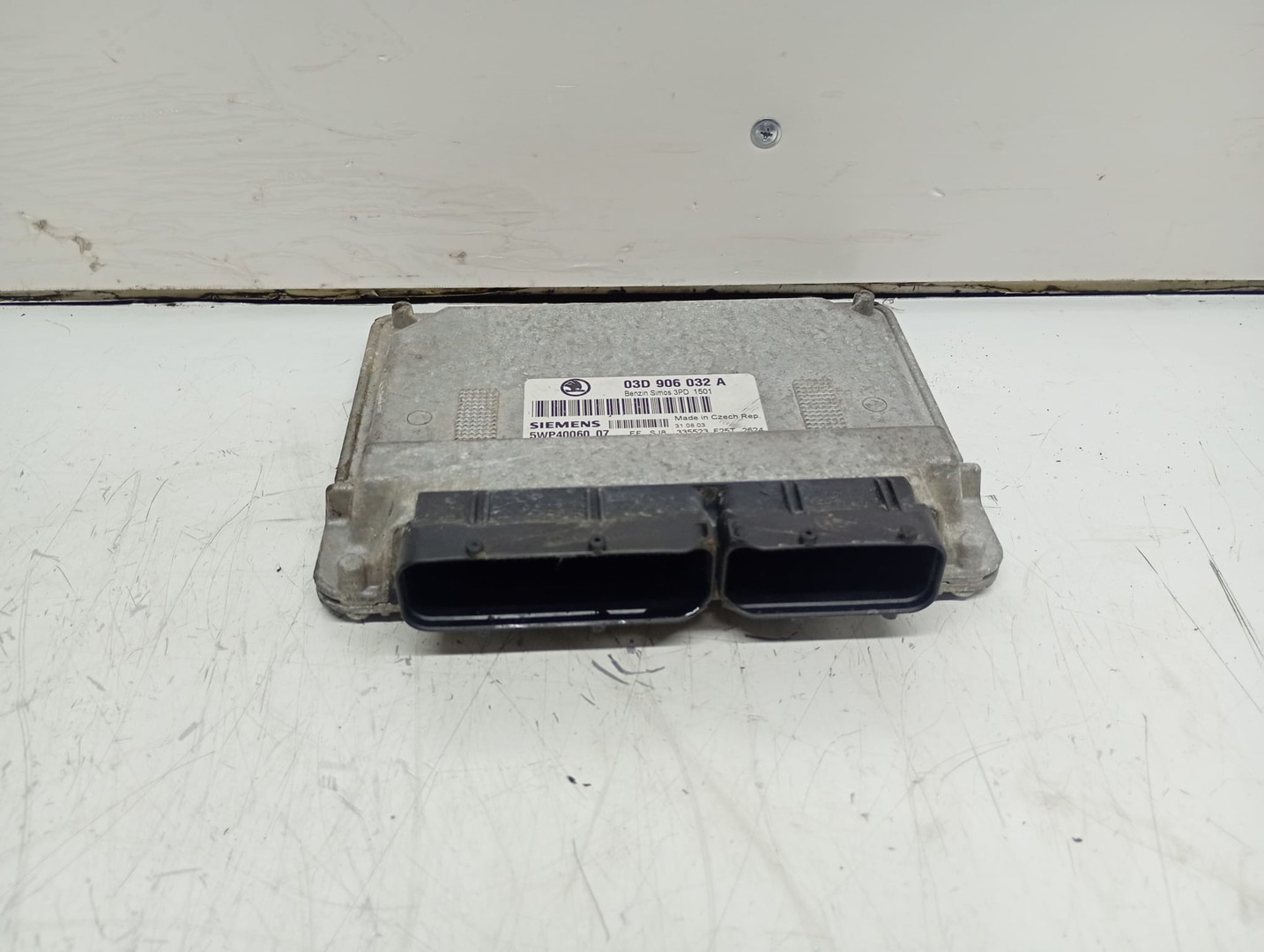 Calculator motor ECU 5WP4006007 03D906032A Skoda Fabia 6Y (1999 - 2004)