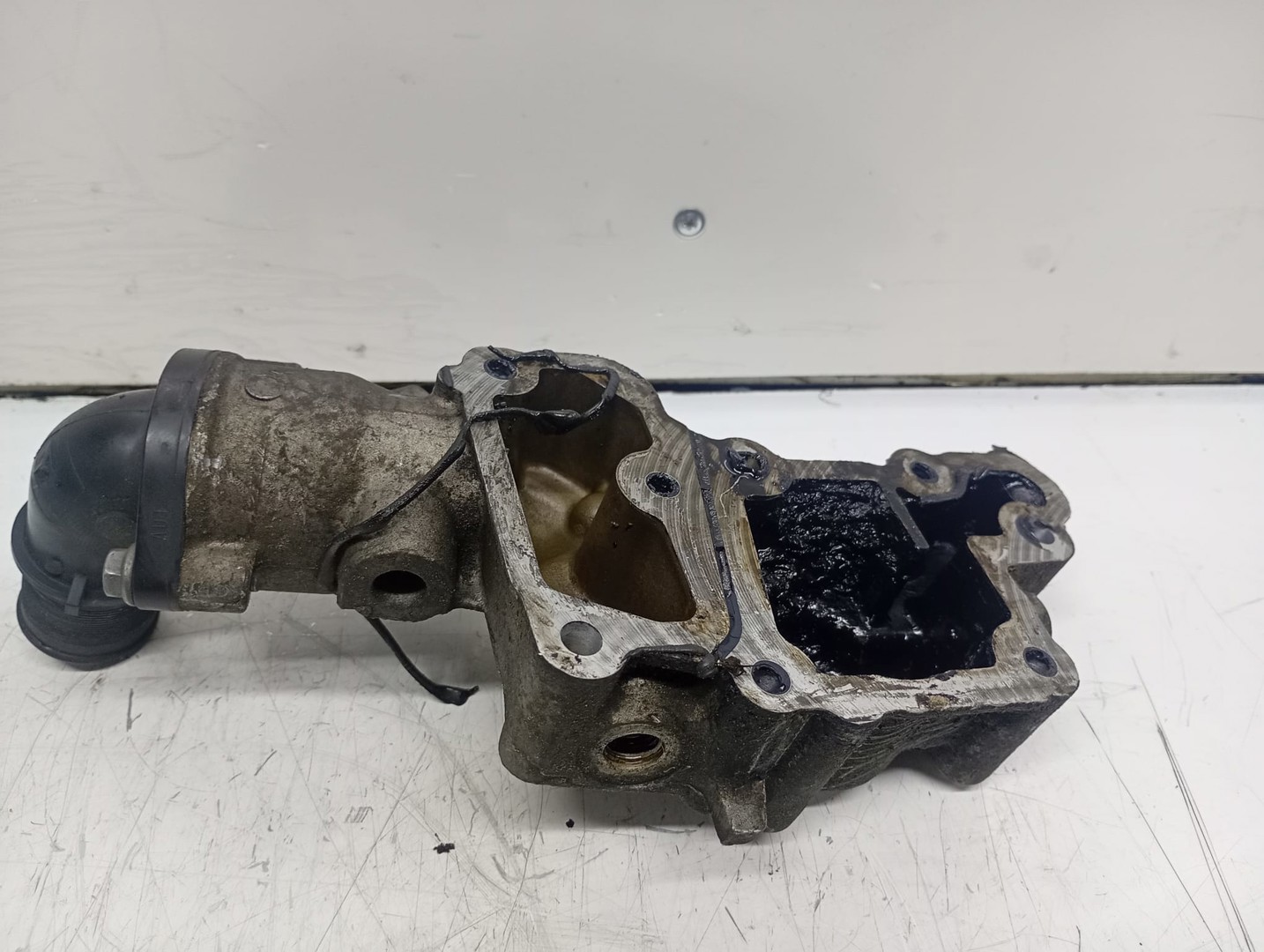 Carcasa termostat Citroen C3 1 (2002 - 2010)