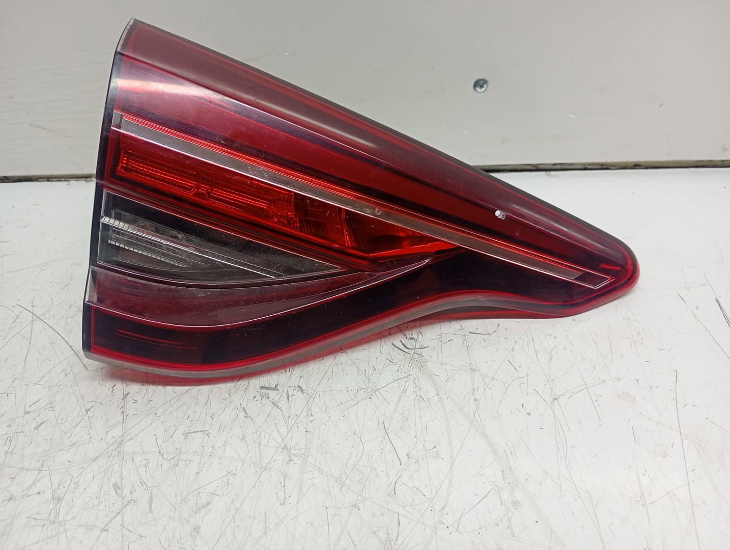 Stop stanga haion 265557776R Renault Clio 5 (2019 - 2023)