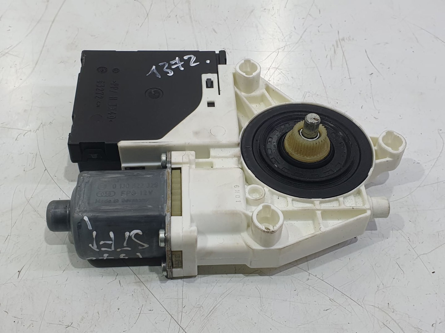 Motoras geam stanga fata 5k0959701h Volkswagen Golf 6 (2008 - 2015)