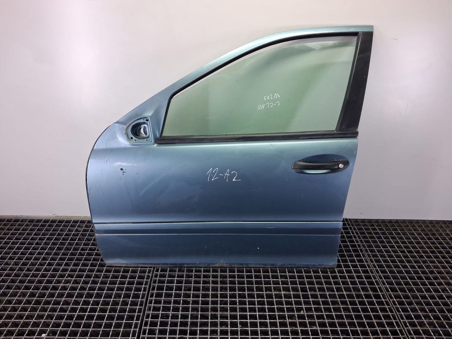 Usa stanga fata Mercedes Benz C-Class W203 (2000 - 2004)