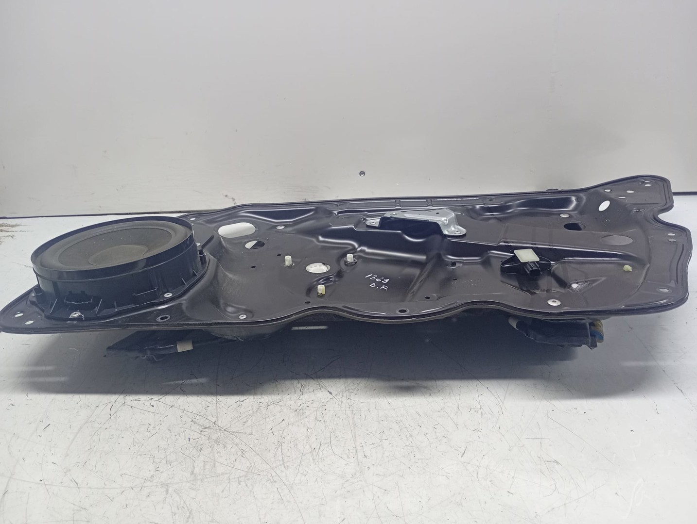 Macara geam dreapta fata 3c1837756K Volkswagen Passat B6 (2005 - 2010)