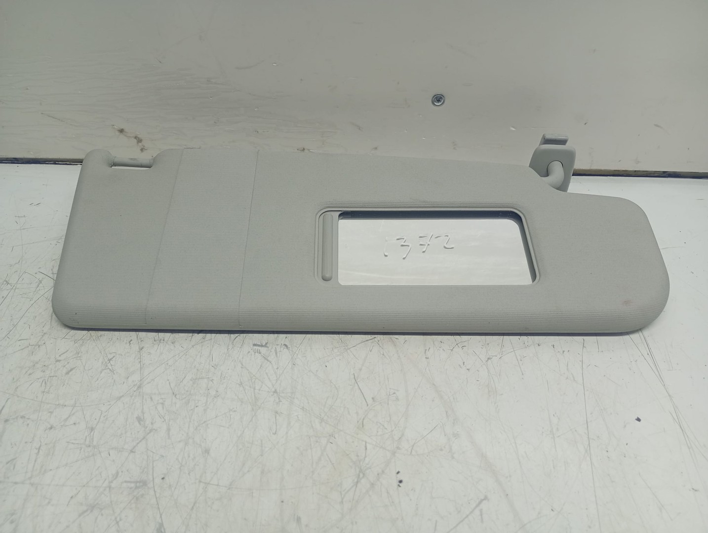 Parasolar dreapta 1K0857552 Volkswagen Golf 6 (2008 - 2015)