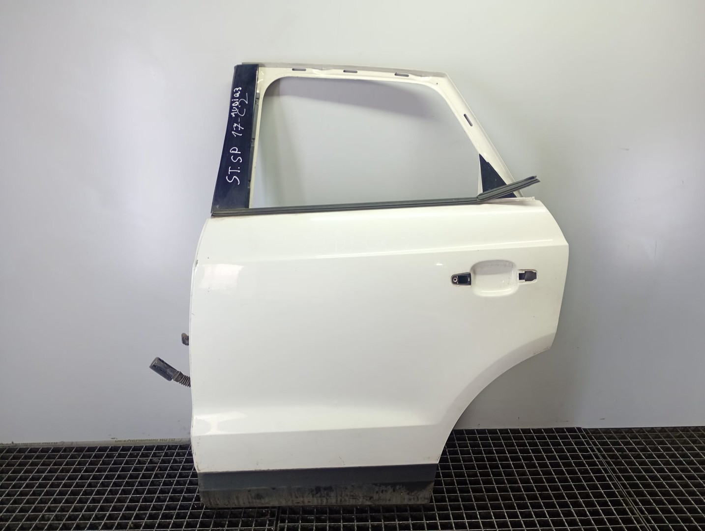 Usa stanga spate Audi Q3 8U (2011 - 2014)