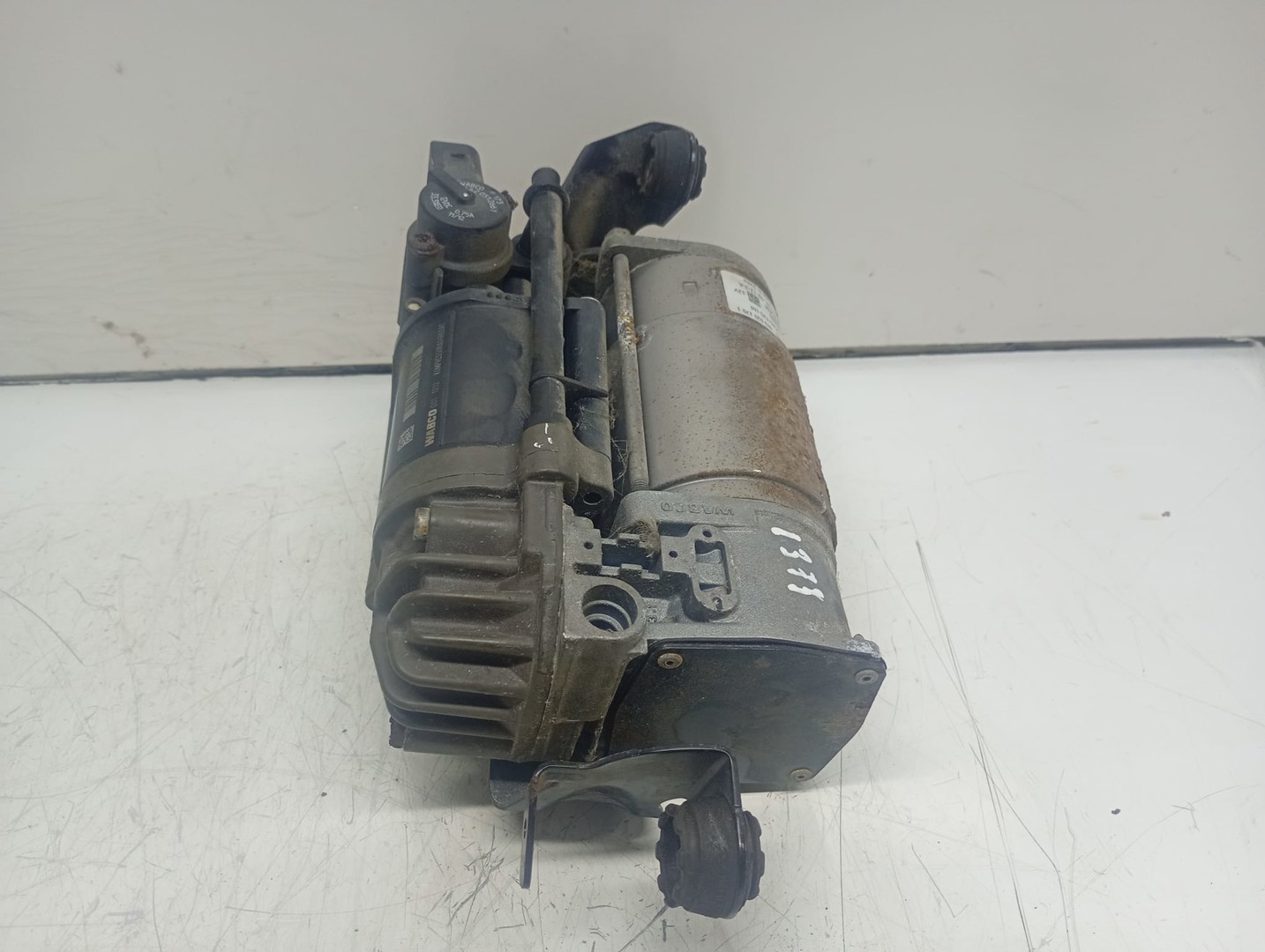 Compresor suspensie A2123200404 4430201701 Mercedes Benz E-Class W212 (2009 - 2013)