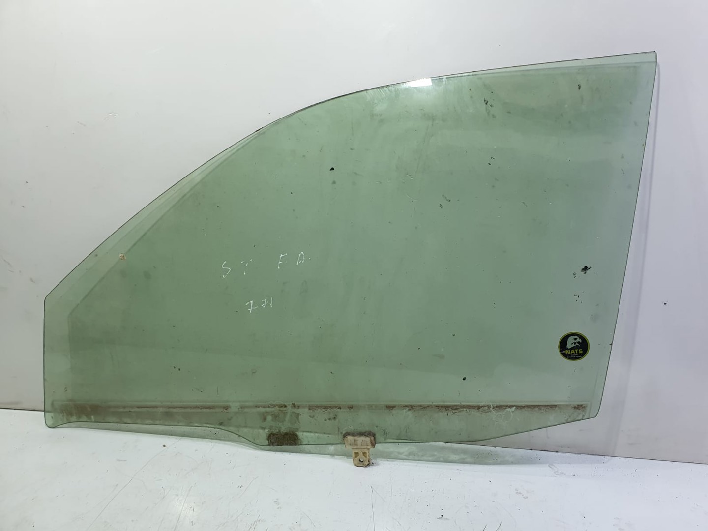Geam stanga fata Nissan X-Trail T30 (2001 - 2004)