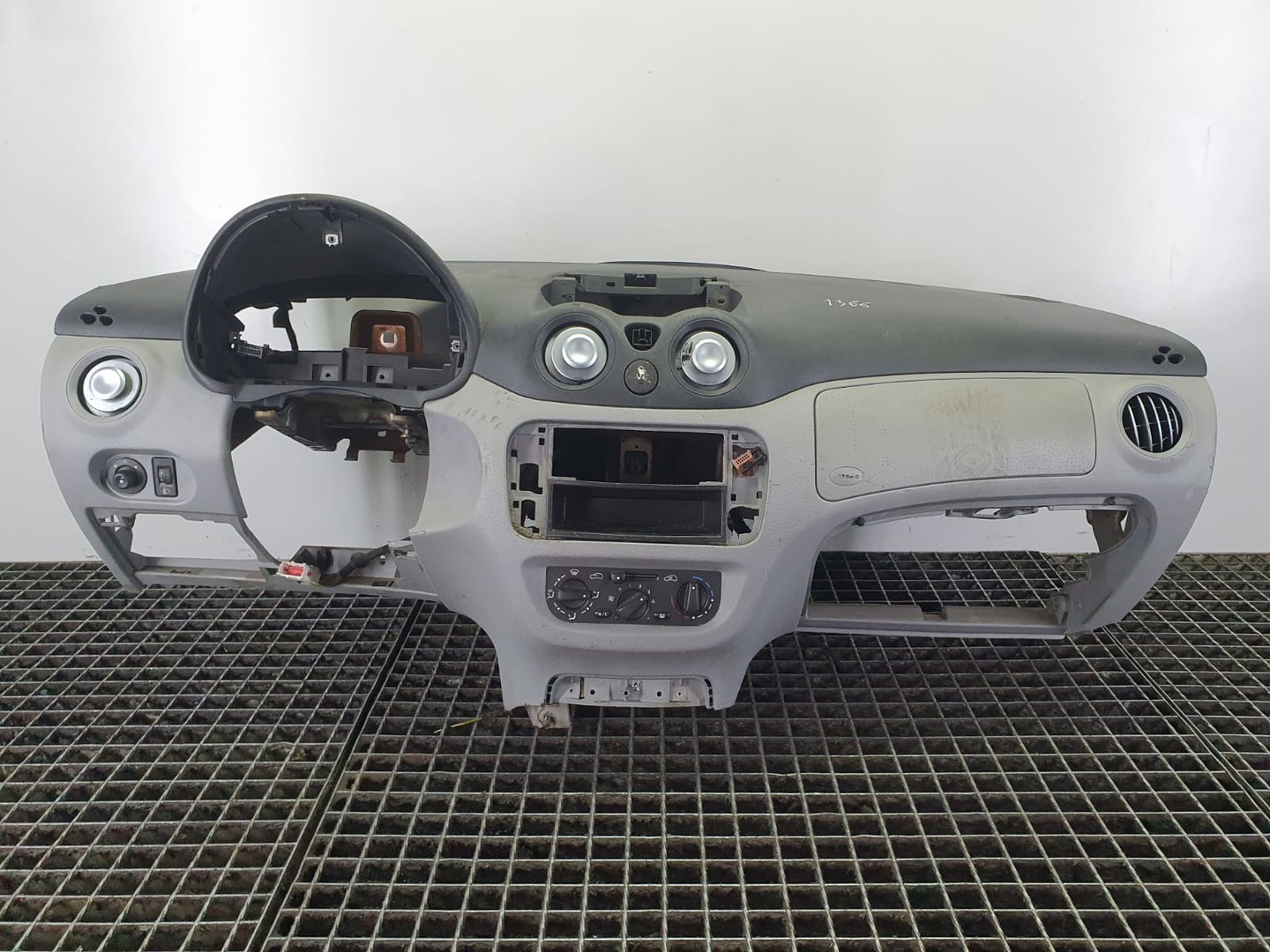 Plansa bord 9637995880 Citroen C3 1 (2002 - 2010)