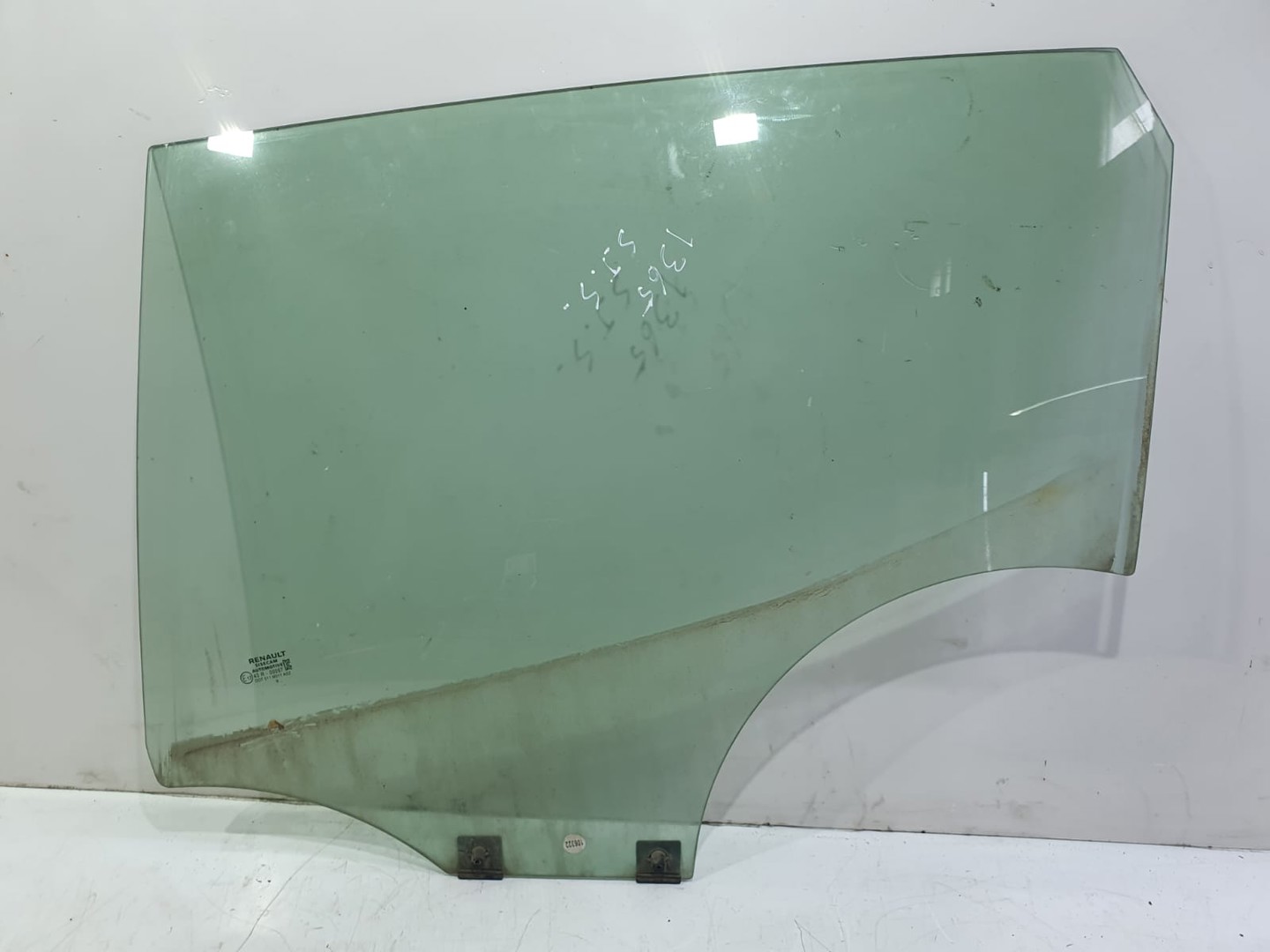 Geam stanga spate Renault Clio 5 (2019 - 2023)