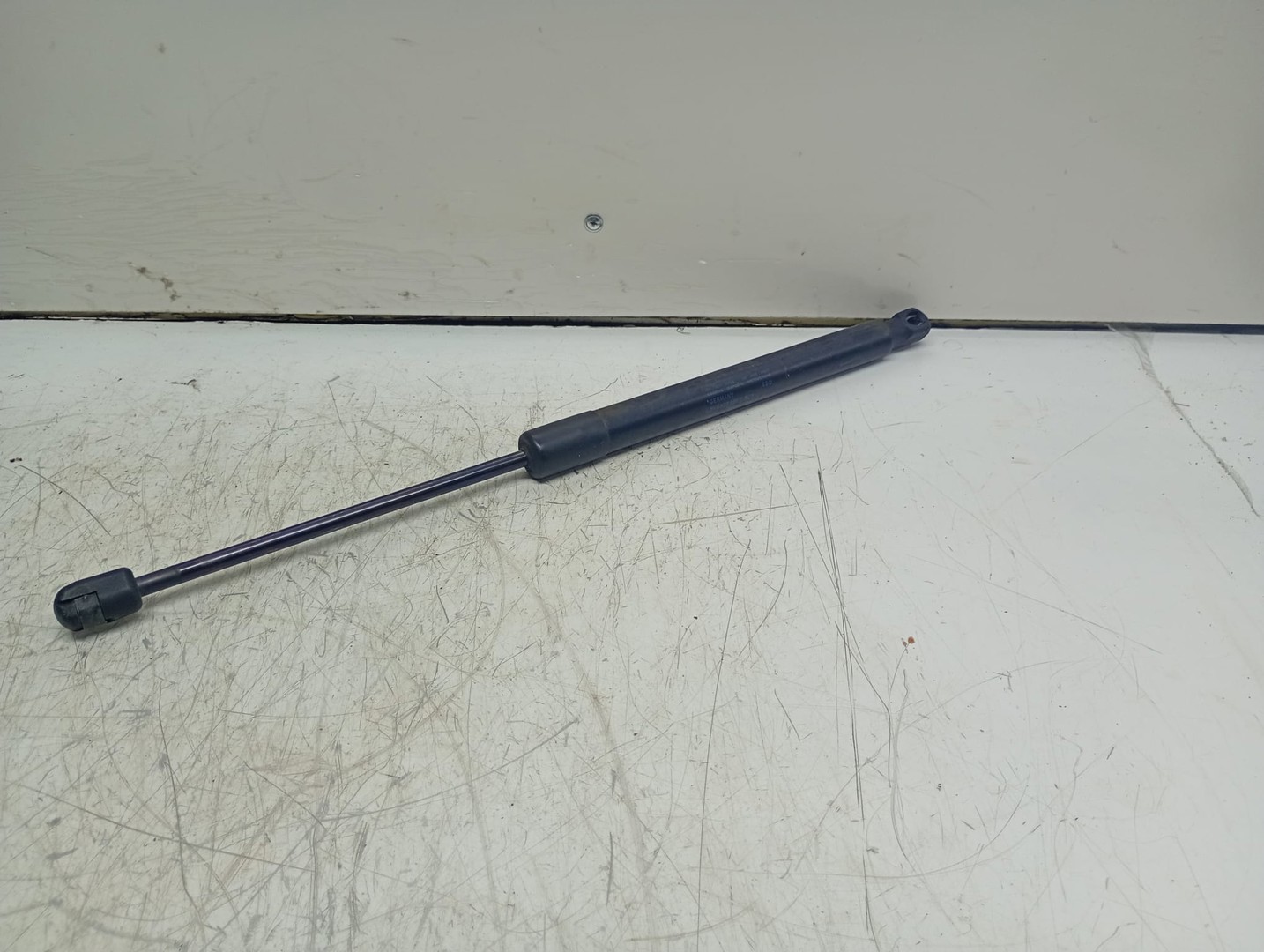 Amortizor haion 5K6827550 Volkswagen Golf 6 (2008 - 2015)