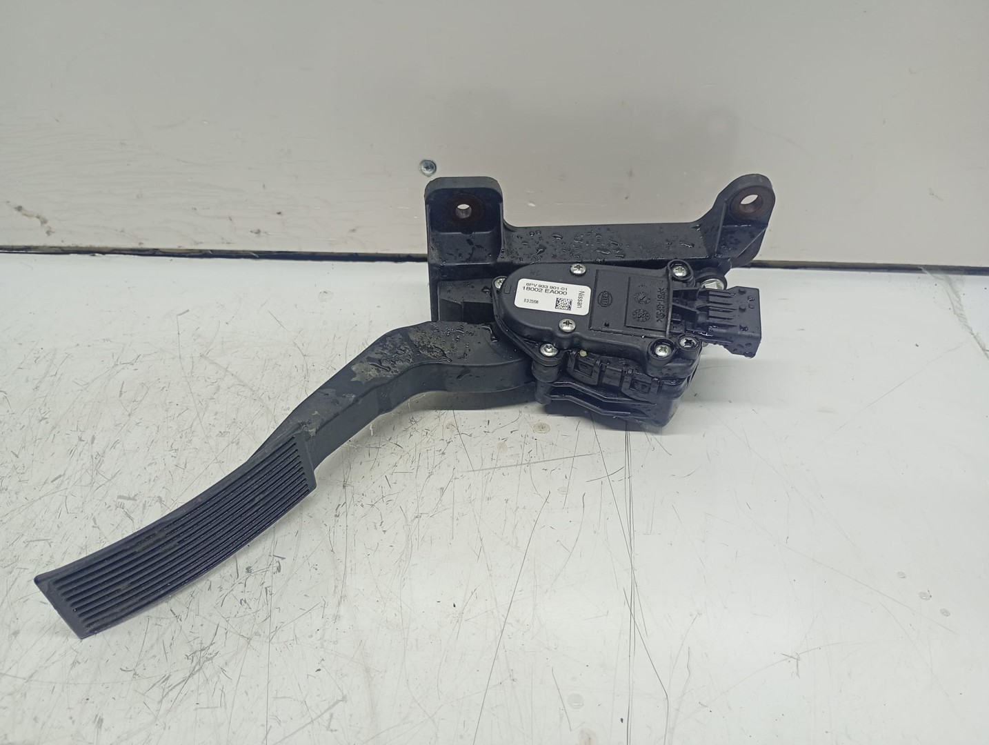 Pedala acceleratie 18002EA000 Nissan Navara D40 (2005 - 2010)