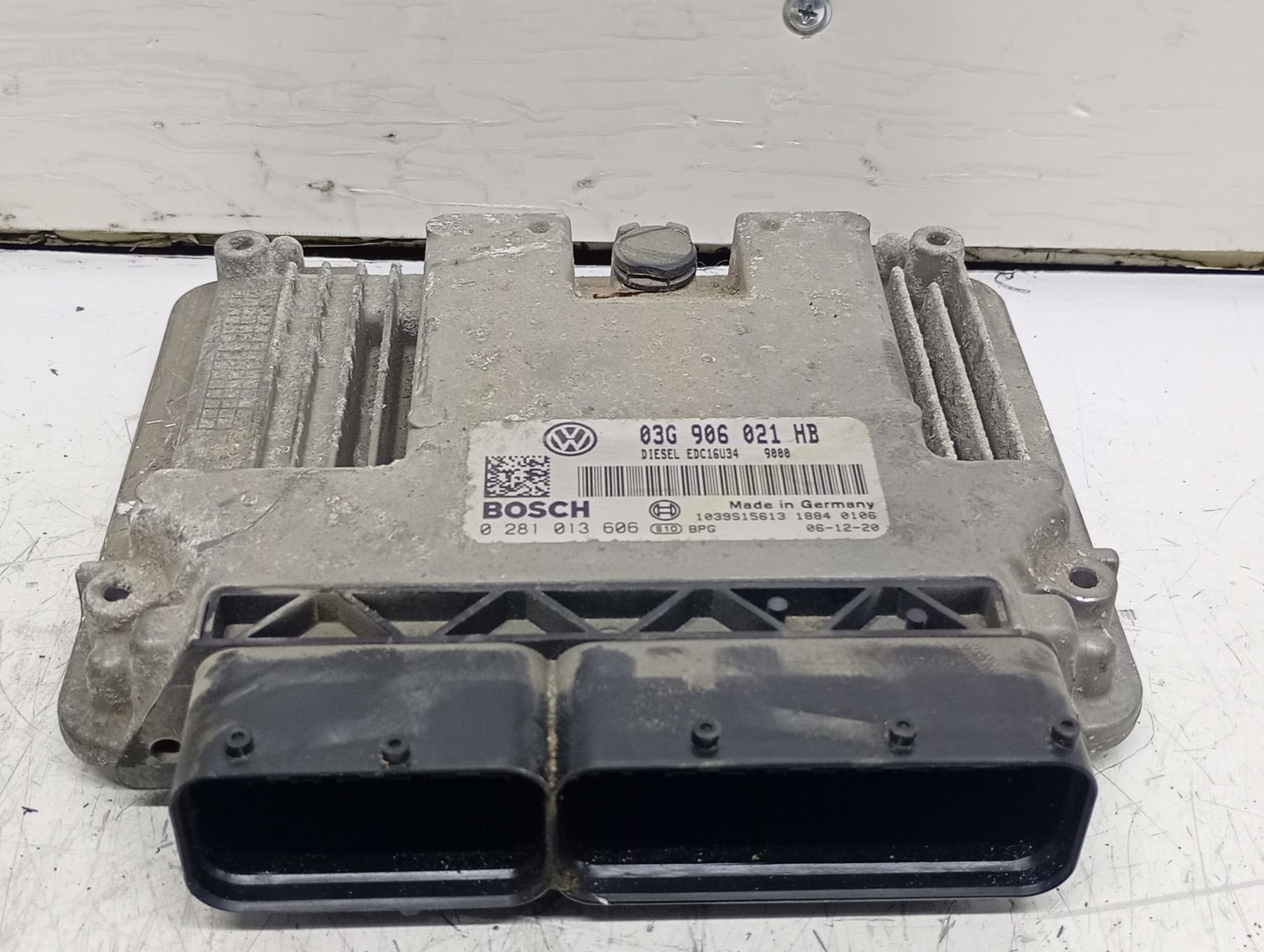 Calculator motor ECU 03G906021HB Volkswagen Golf 5 (2003 - 2009)