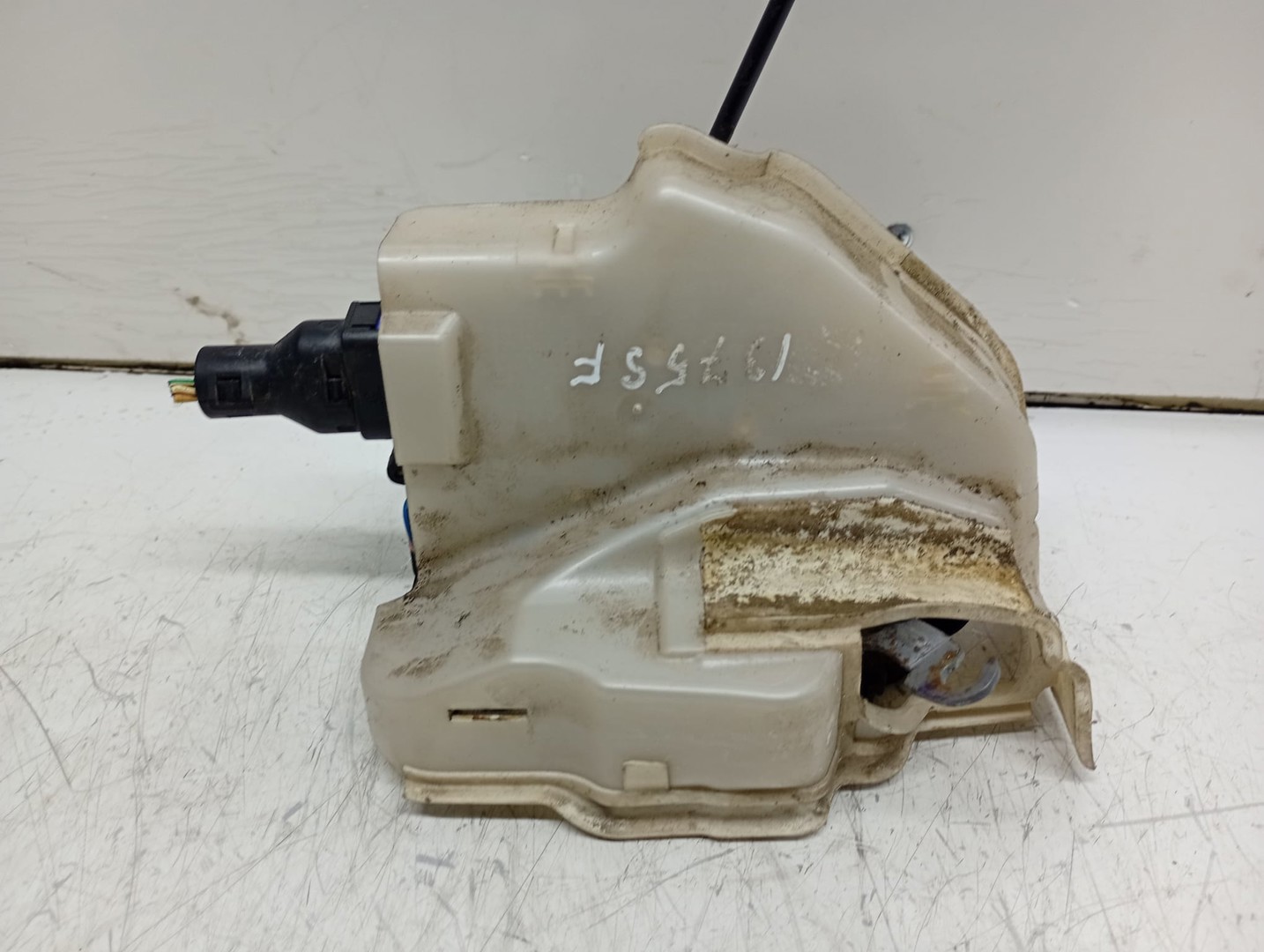 Broasca stanga fata 3D1837015AB Volkswagen Golf 5 (2003 - 2009)