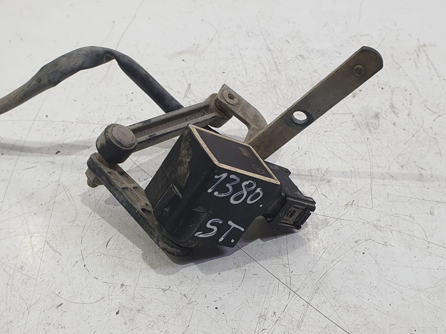 Senzor nivel faruri a0105427717 Mercedes Benz ML W164 (2005 - 2008)