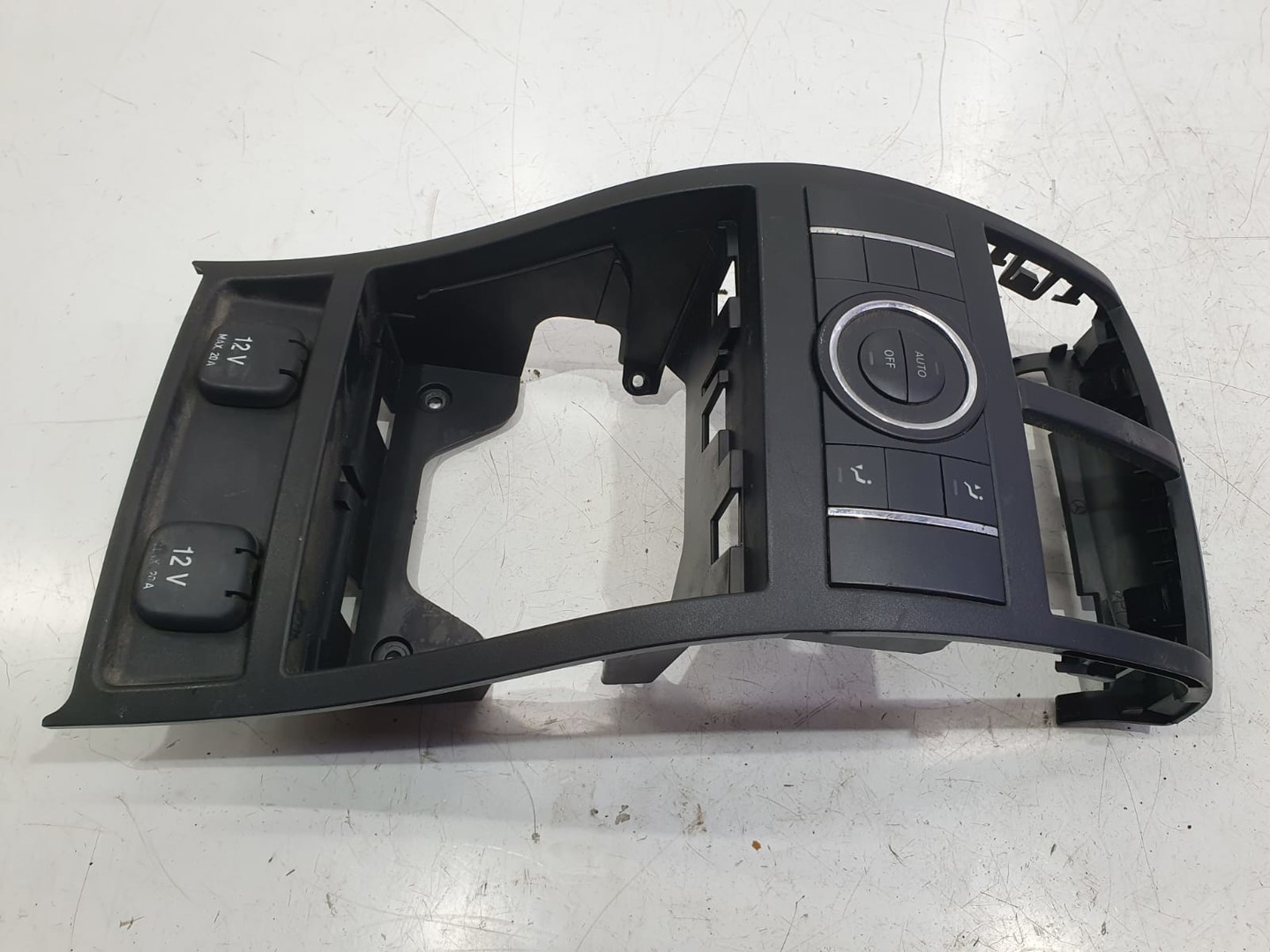 Ornament consola centrala a1646800507 Mercedes Benz ML W164 (2005 - 2008)