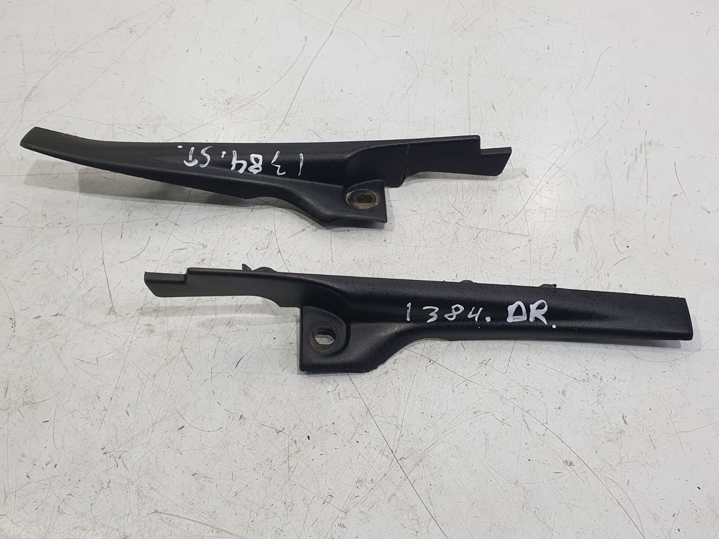 Ornament parbriz 668223010r Dacia Logan 2 (2013 - 2016)