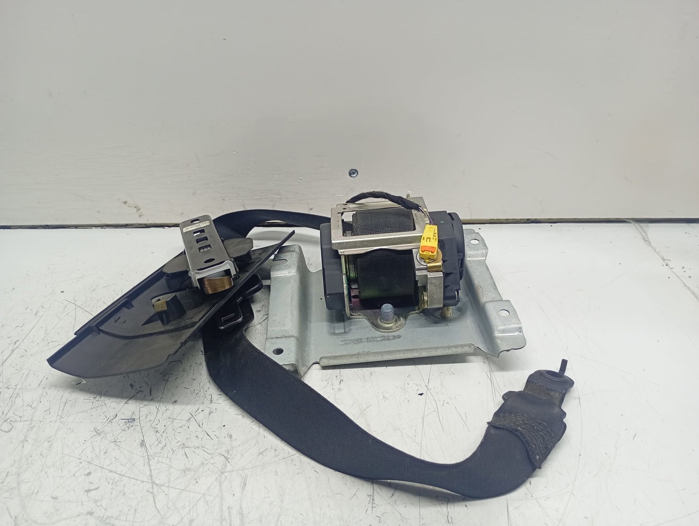 Centura siguranta dreapta fata 603372600 Mercedes Benz R-Class W251 (2005 - 2010)
