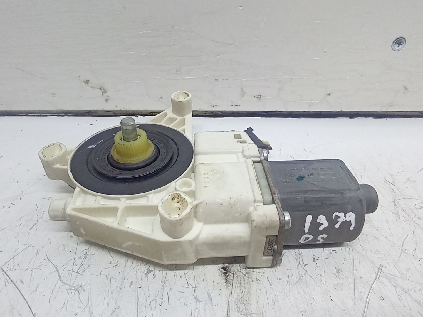 Motoras geam dreapta spate A2518200208 Mercedes Benz R-Class W251 (2005 - 2010)