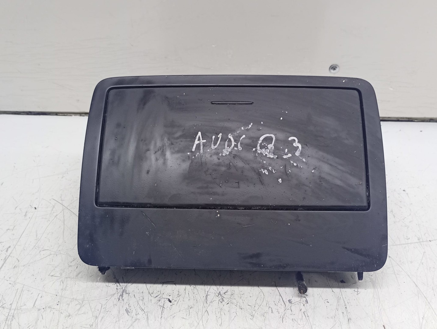 Display bord 8U0857273B Audi Q3 8U (2011 - 2014)